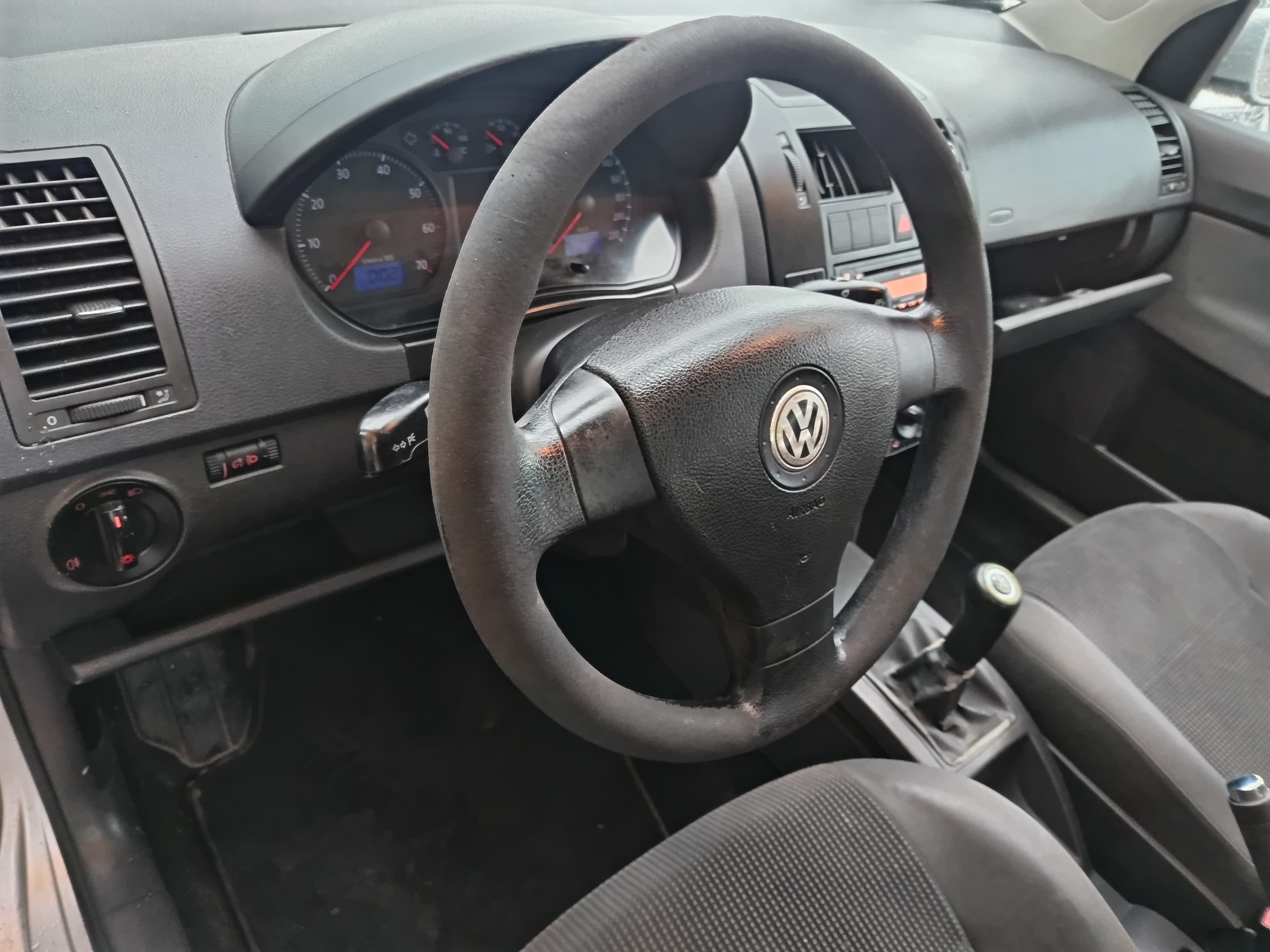Volkswagen Polo · Ano 2008 — imagen 37