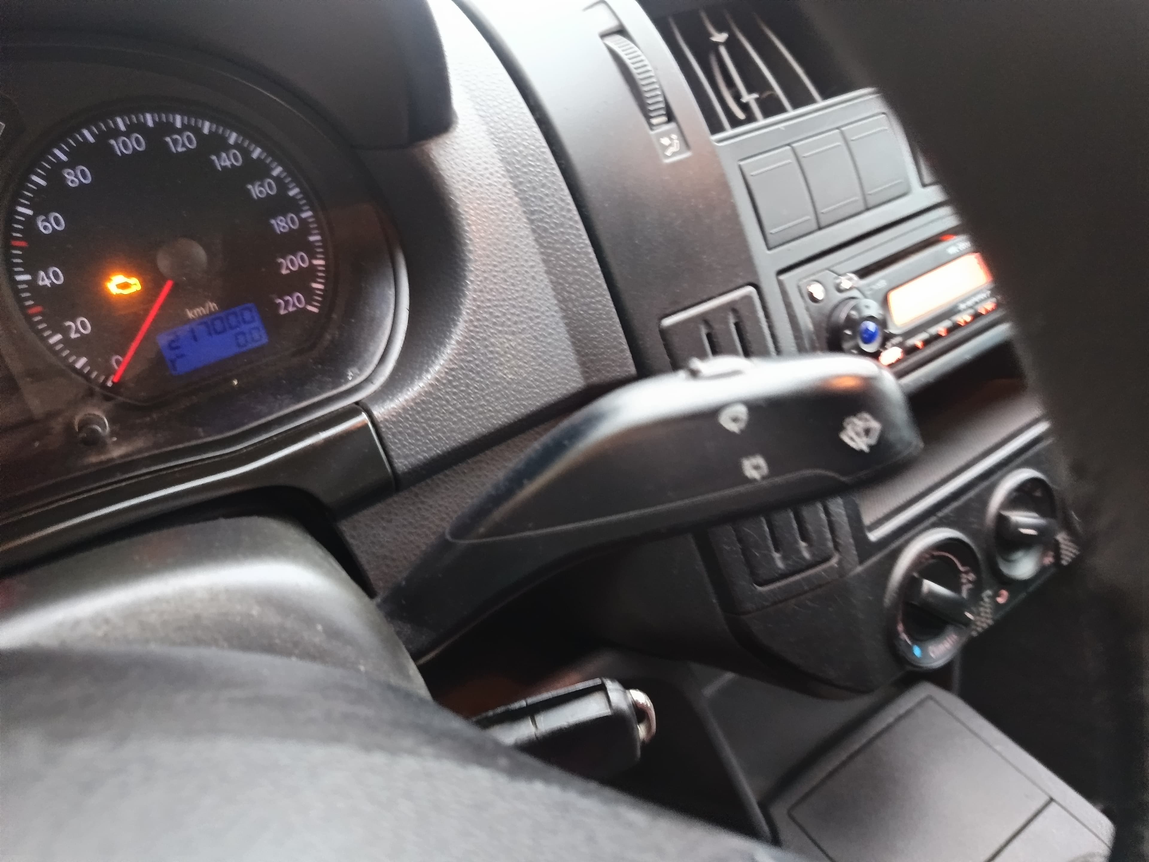 Volkswagen Polo · Ano 2008 — imagen 42