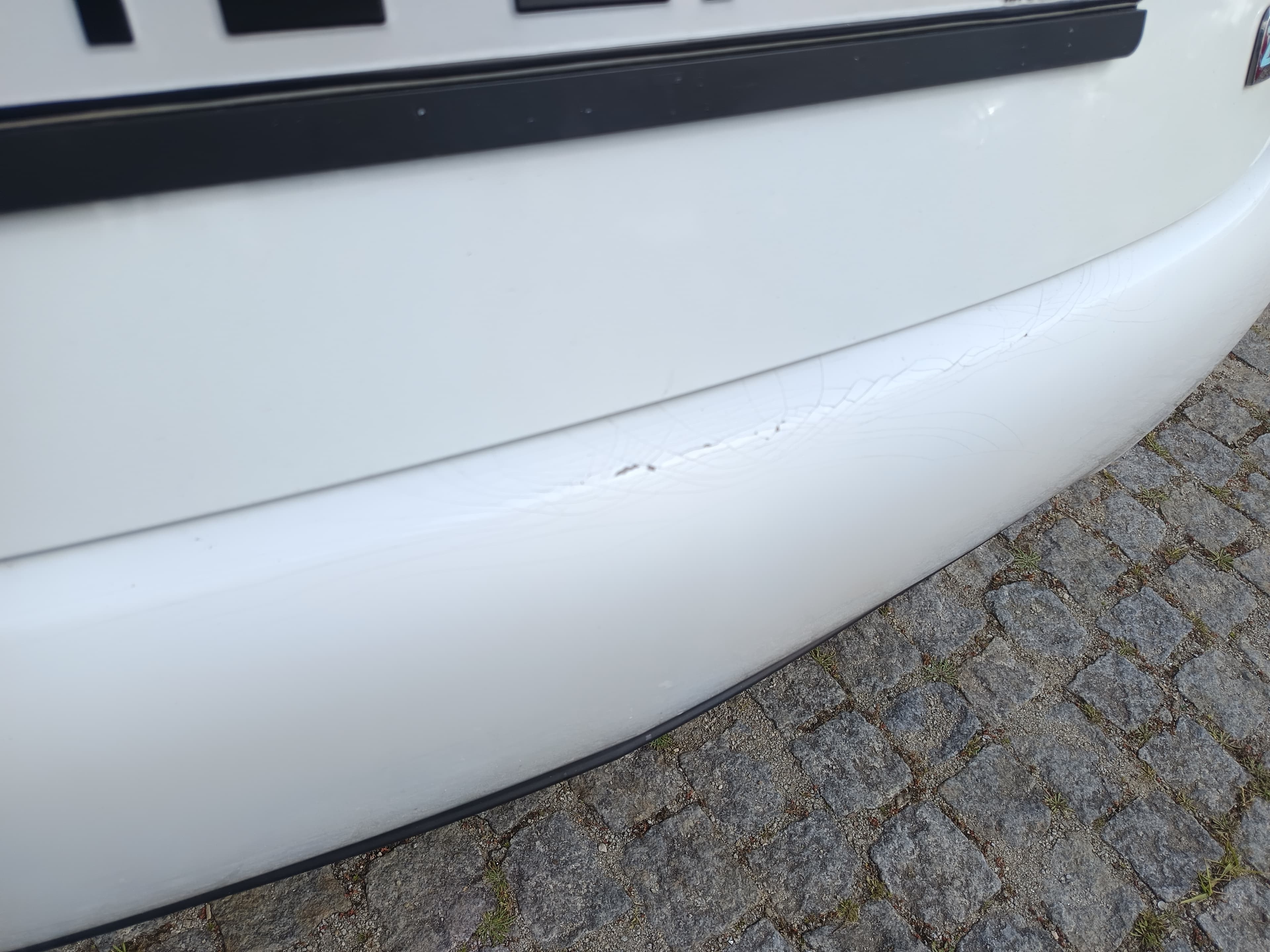 Renault Zoe · Ano 2015 — imagem 10