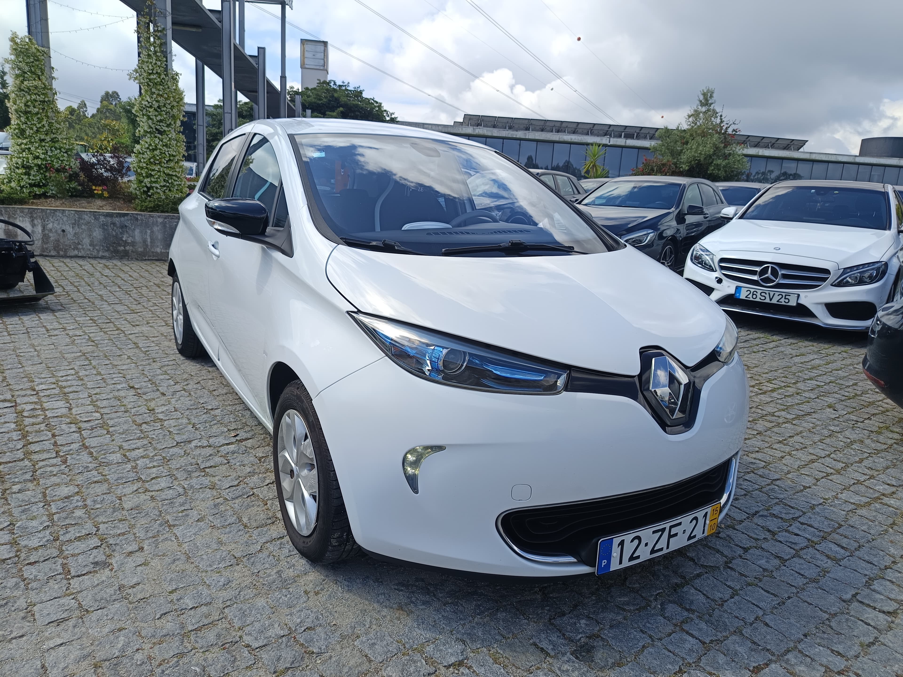 Renault Zoe · Ano 2015 — imagem 3
