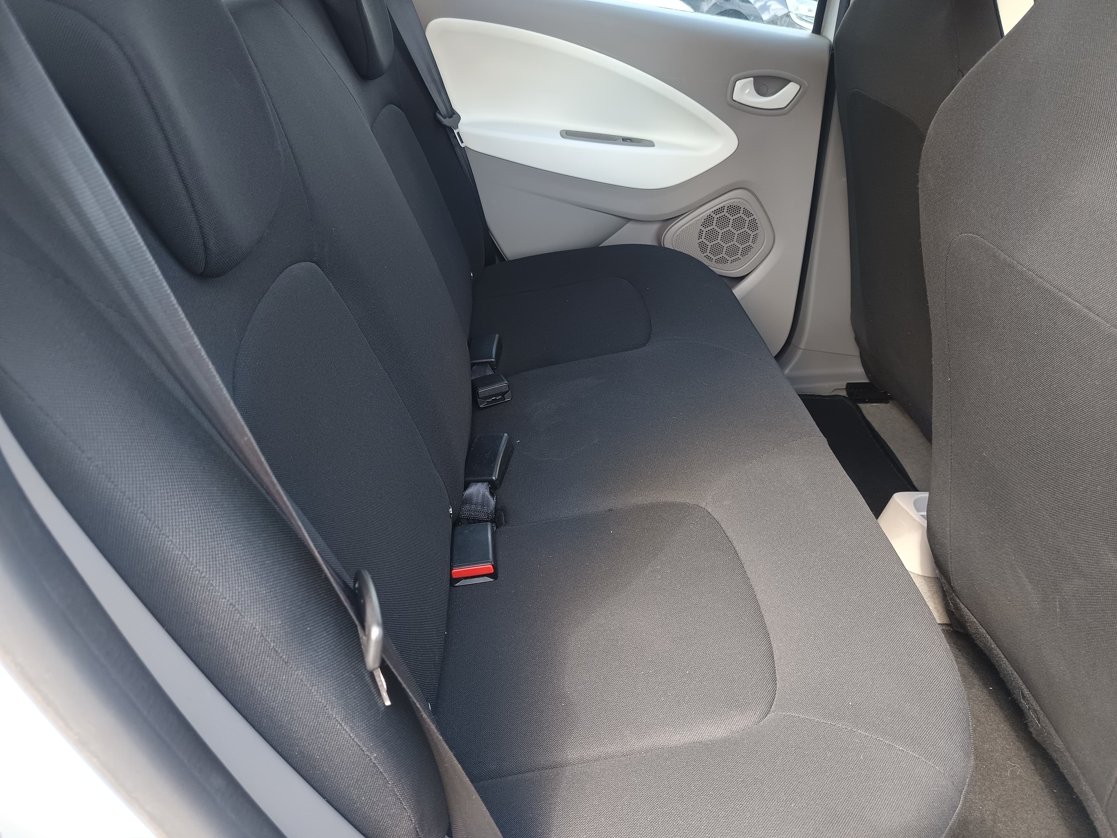 Renault Zoe · Ano 2015 — imagem 22