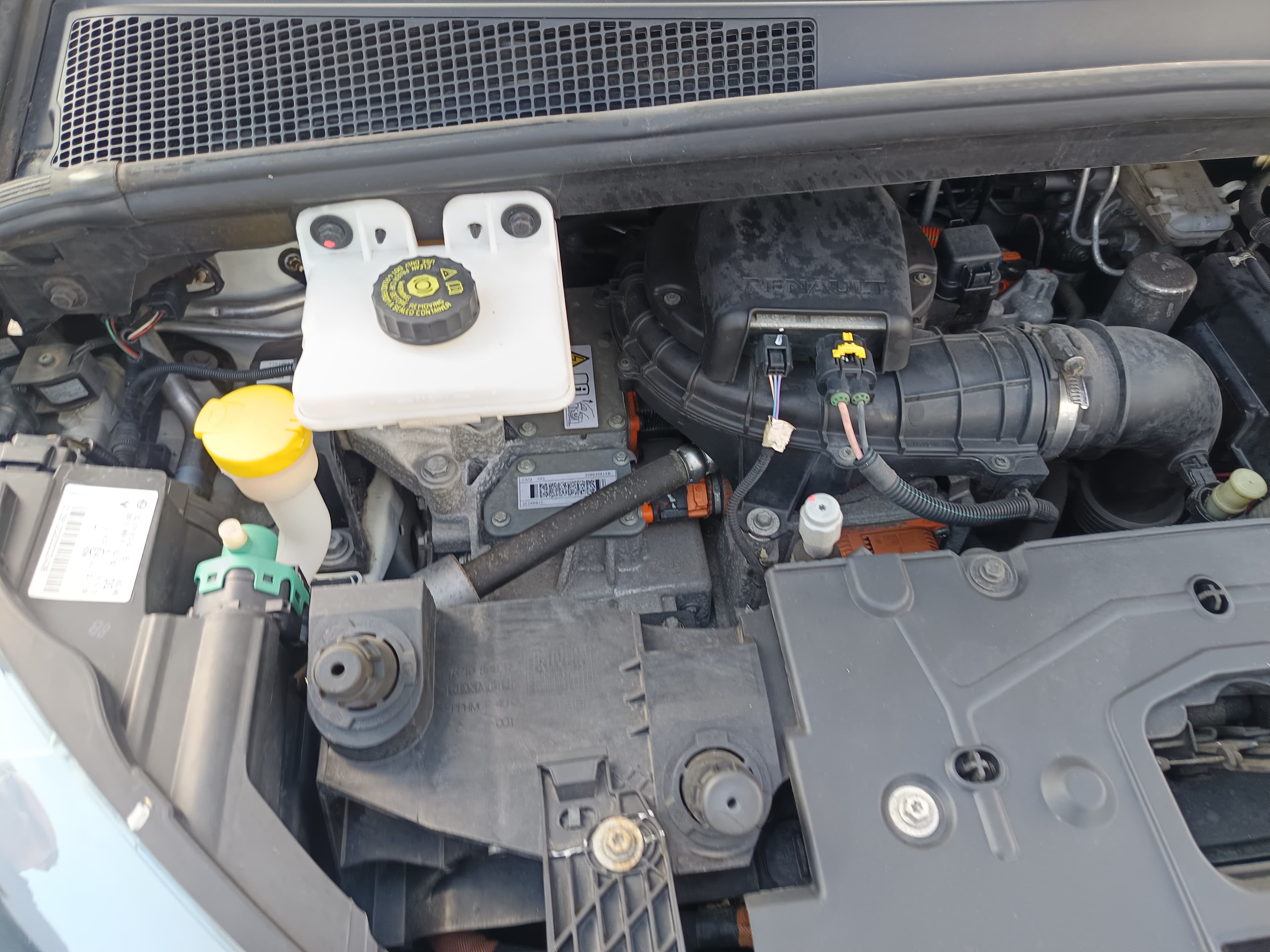 Renault Zoe · Ano 2015 — imagem 16