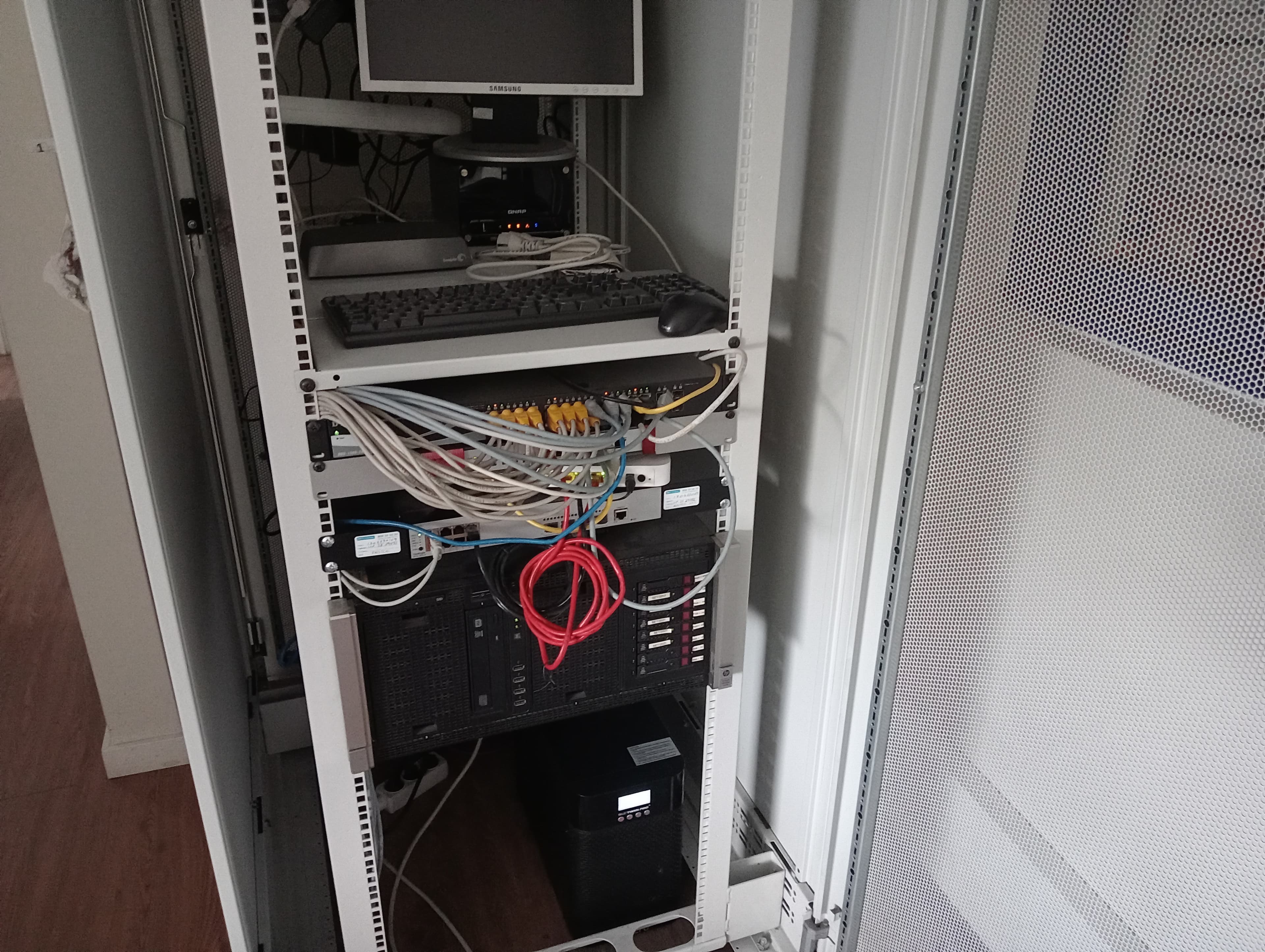 Equipamento Industrial e de Escritório — imagem 12