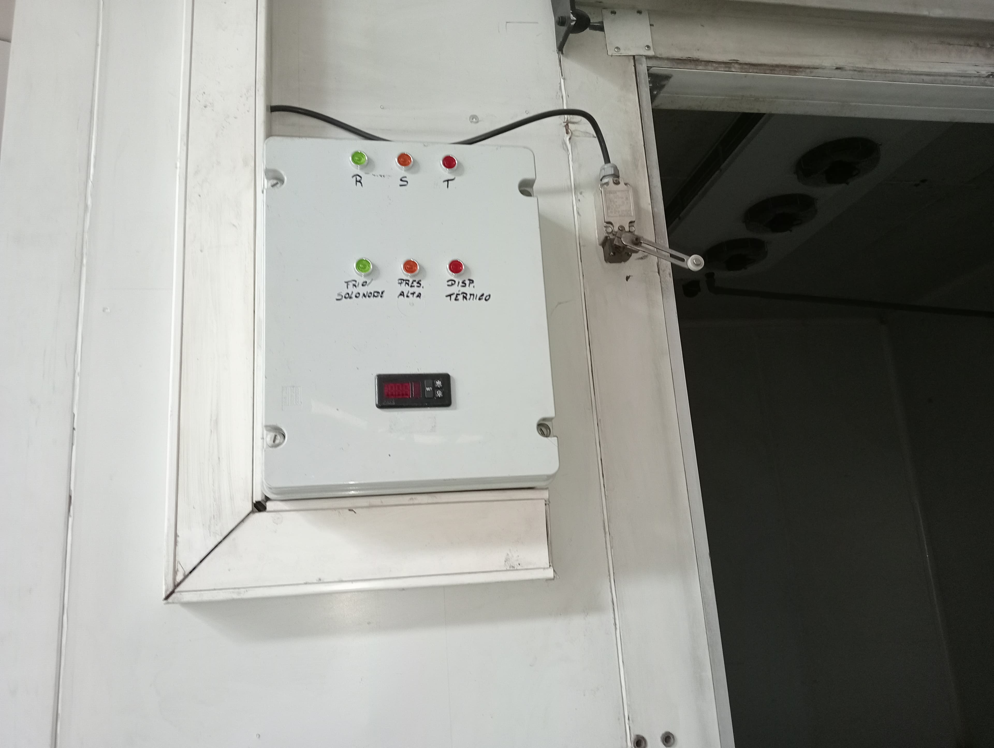 Equipamento Industrial e de Escritório — imagem 53