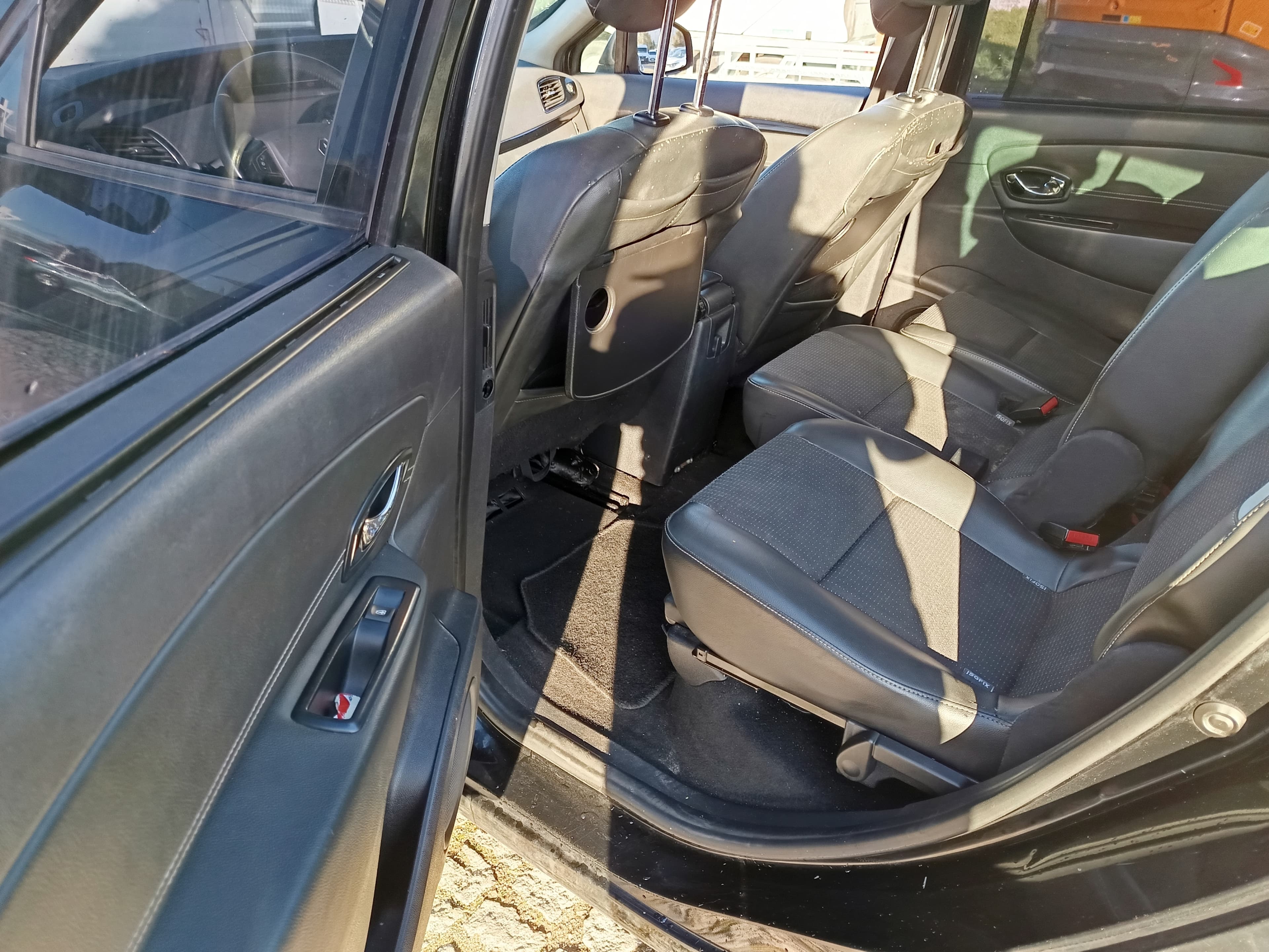 Renault Grand Scenic · Ano 2015      Més Janeiro — imagem 36