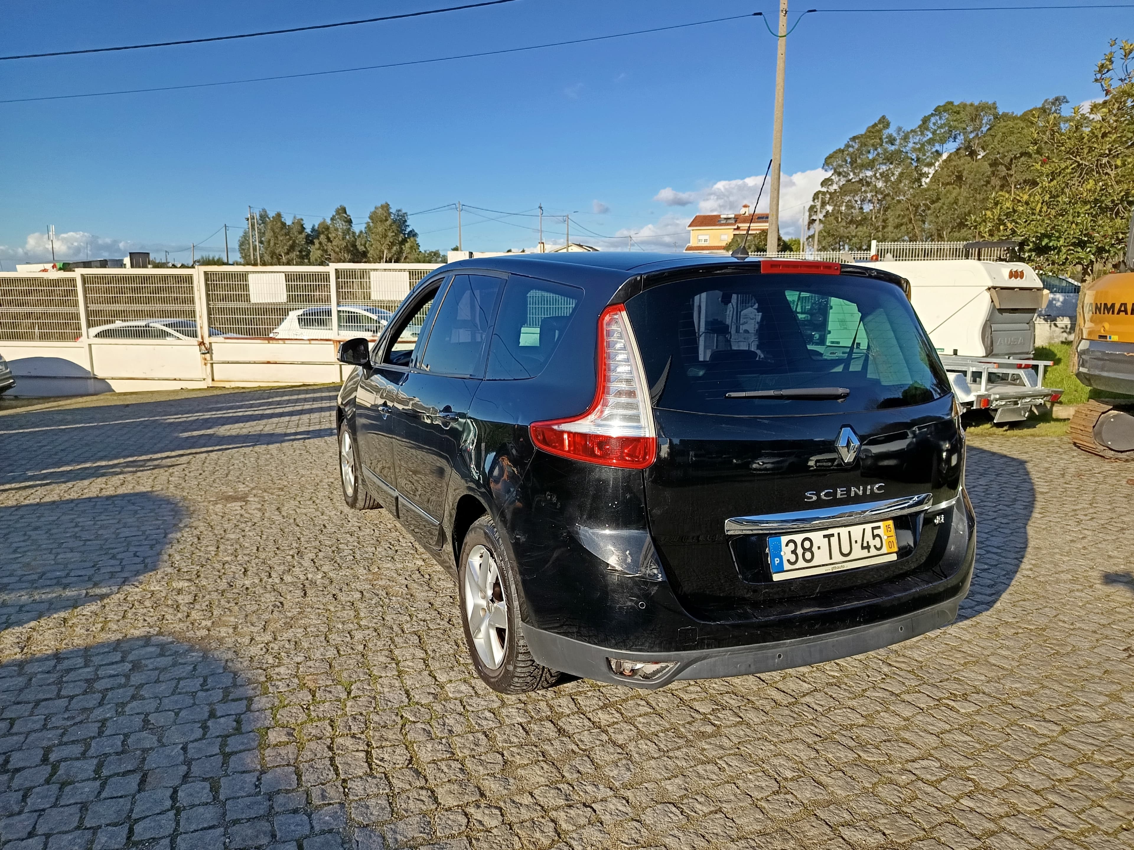 Renault Grand Scenic · Ano 2015      Més Janeiro — imagem 6