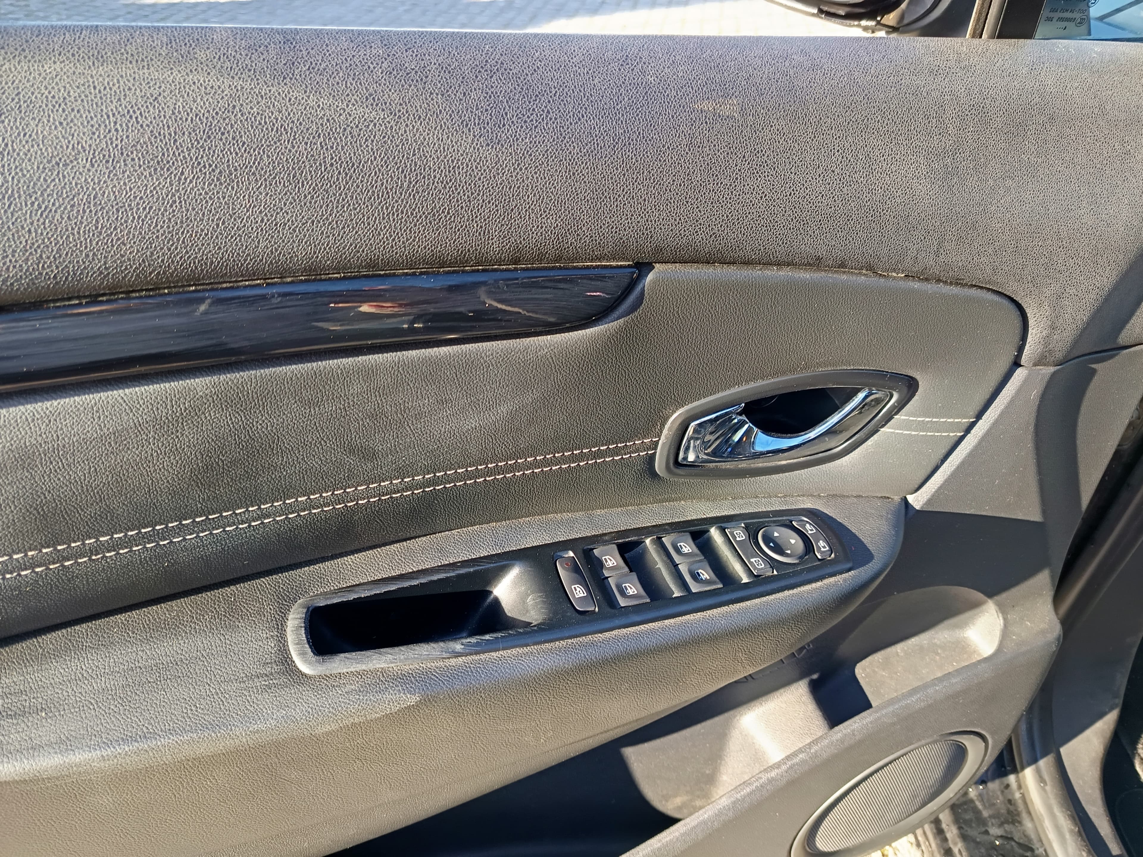 Renault Grand Scenic · Ano 2015      Més Janeiro — imagem 40