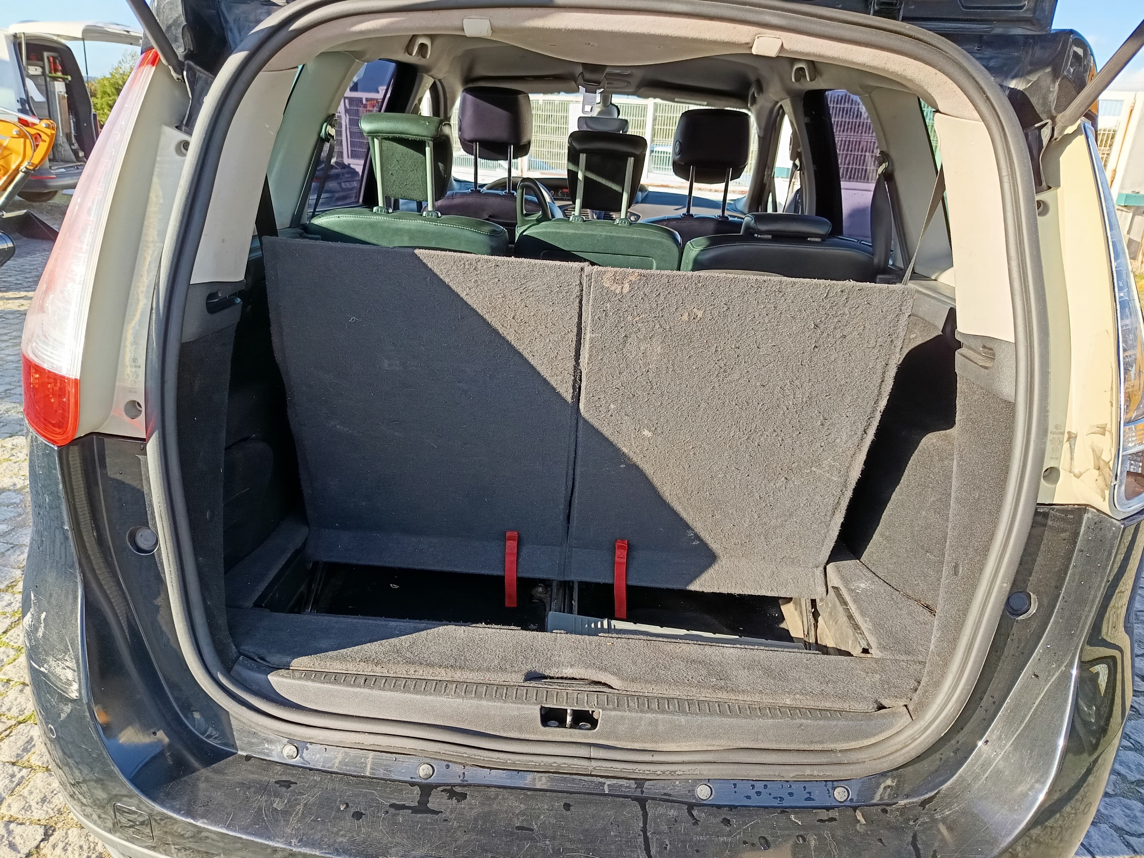Renault Grand Scenic · Ano 2015      Més Janeiro — imagem 23