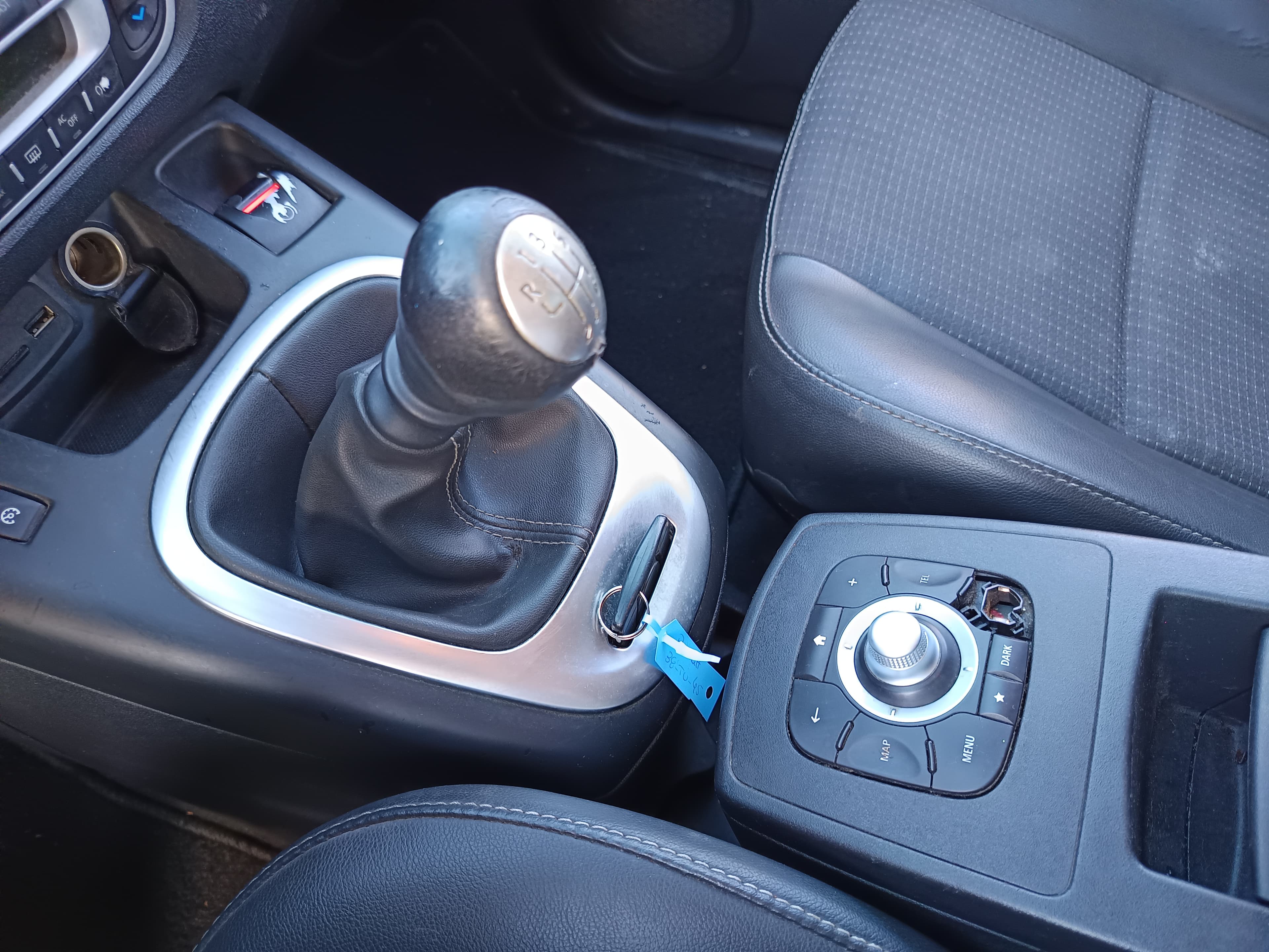 Renault Grand Scenic · Ano 2015      Més Janeiro — imagem 47
