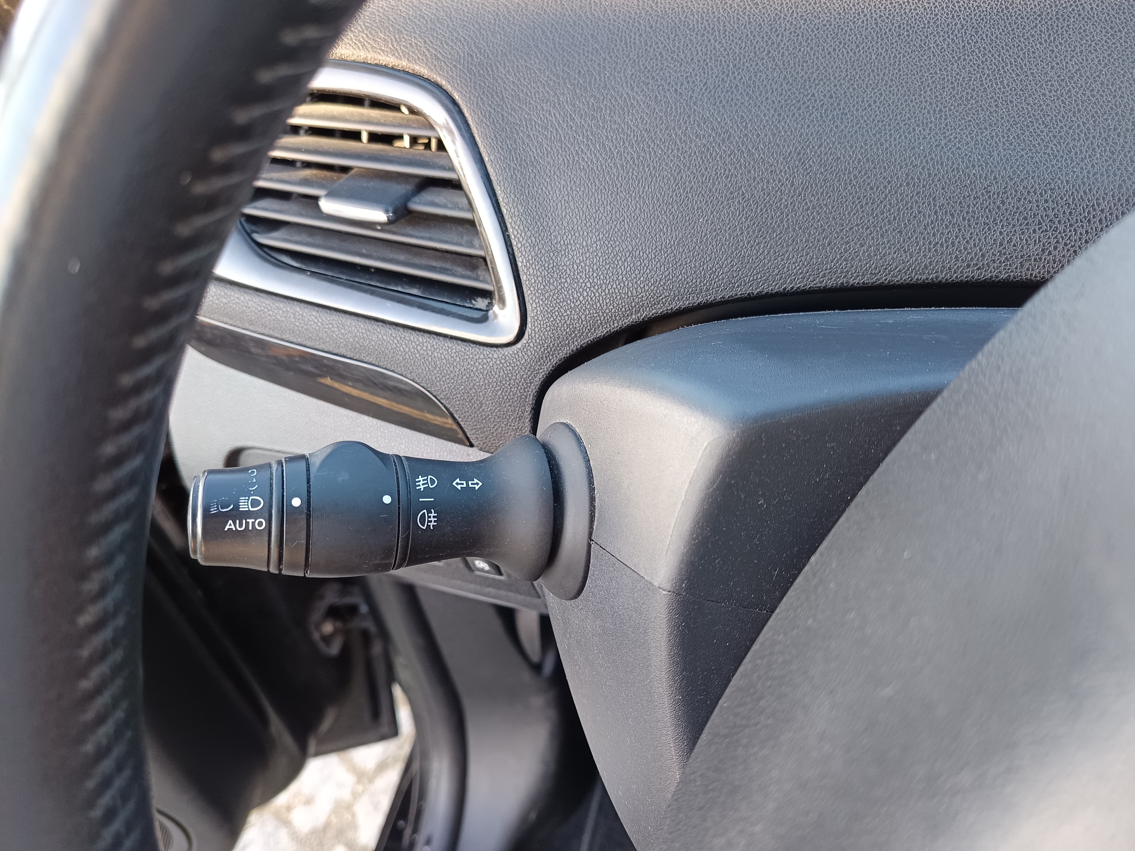Renault Grand Scenic · Ano 2015      Més Janeiro — imagem 50