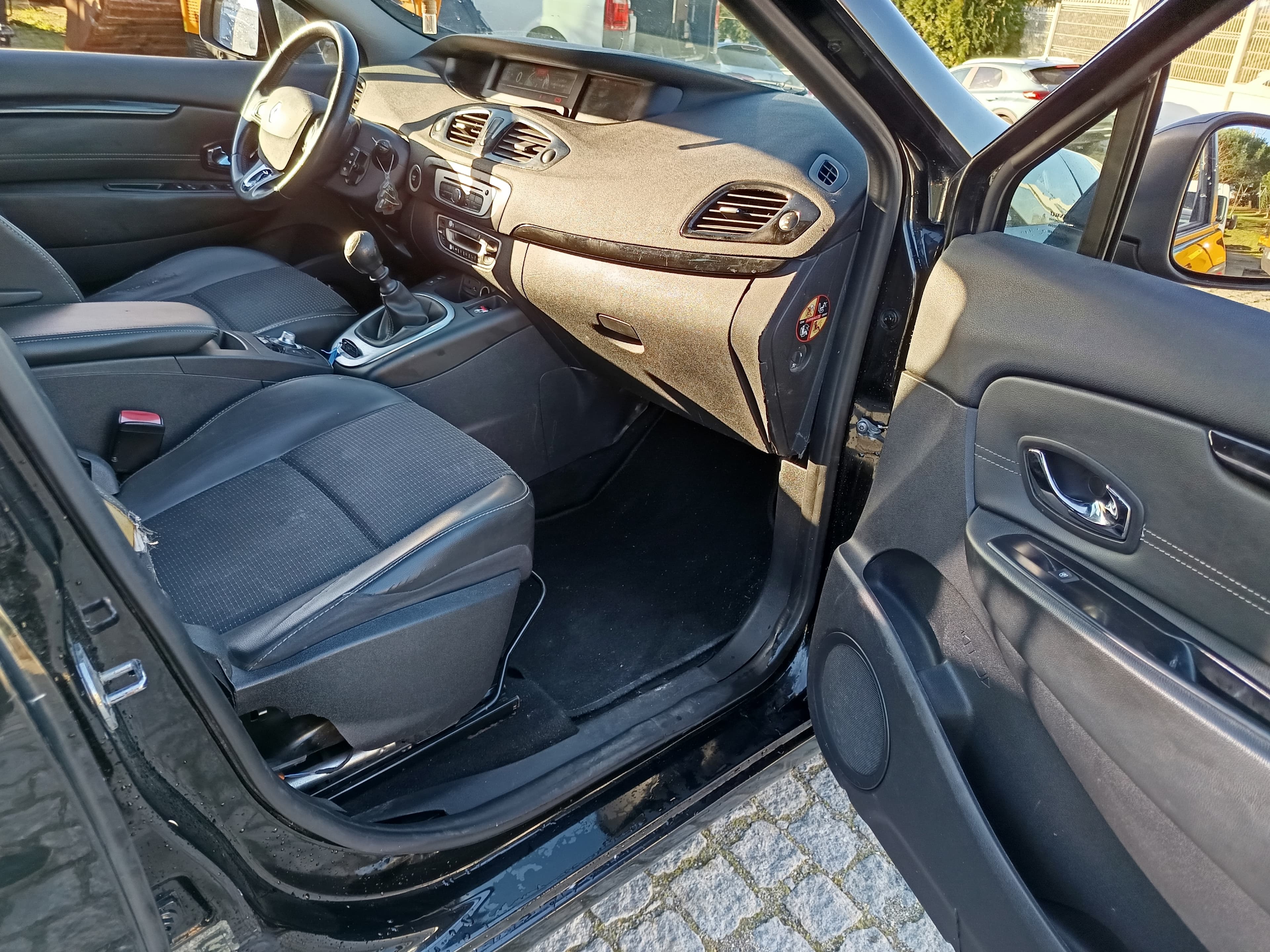 Renault Grand Scenic · Ano 2015      Més Janeiro — imagem 31