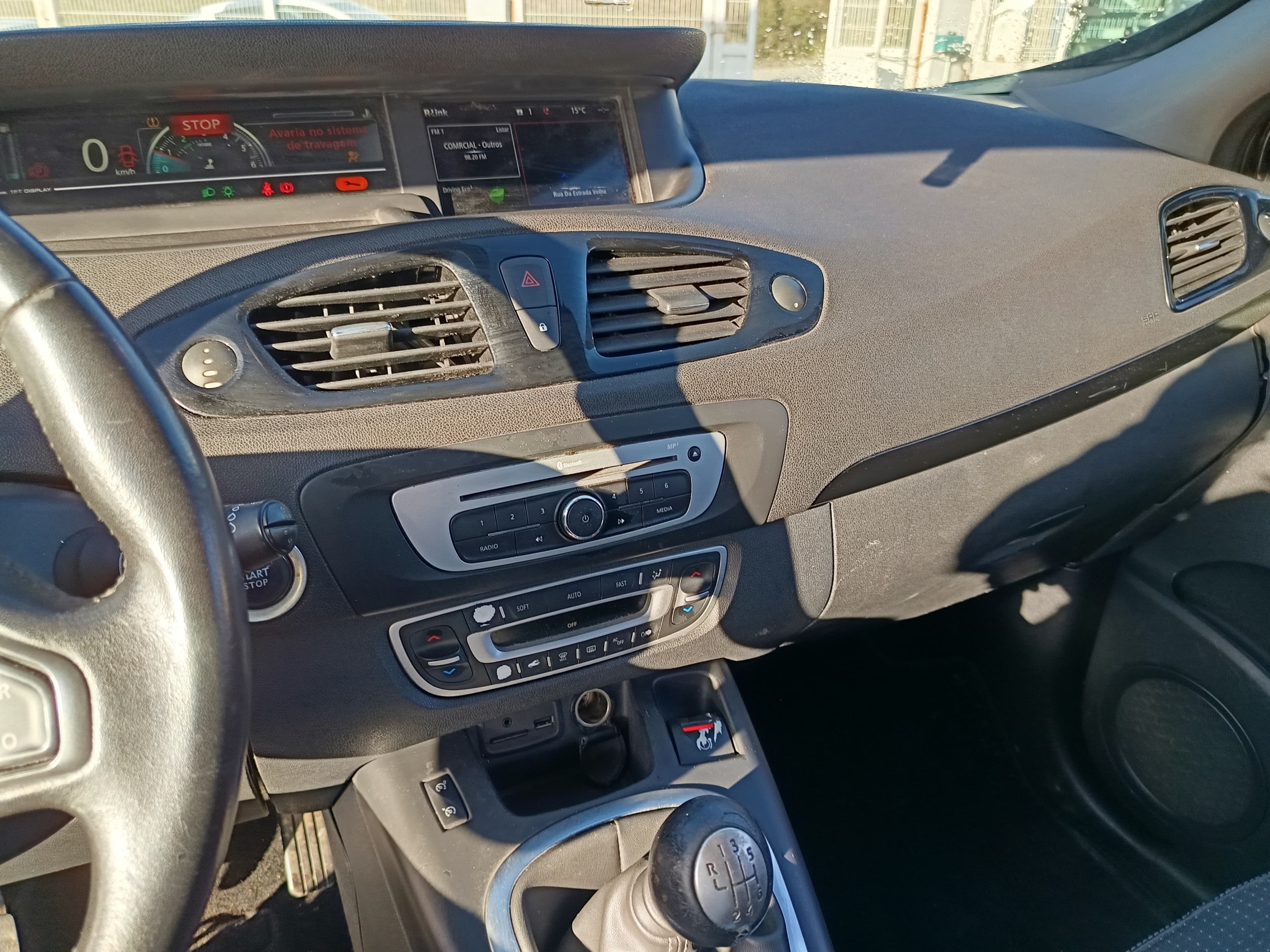 Renault Grand Scenic · Ano 2015      Més Janeiro — imagem 44