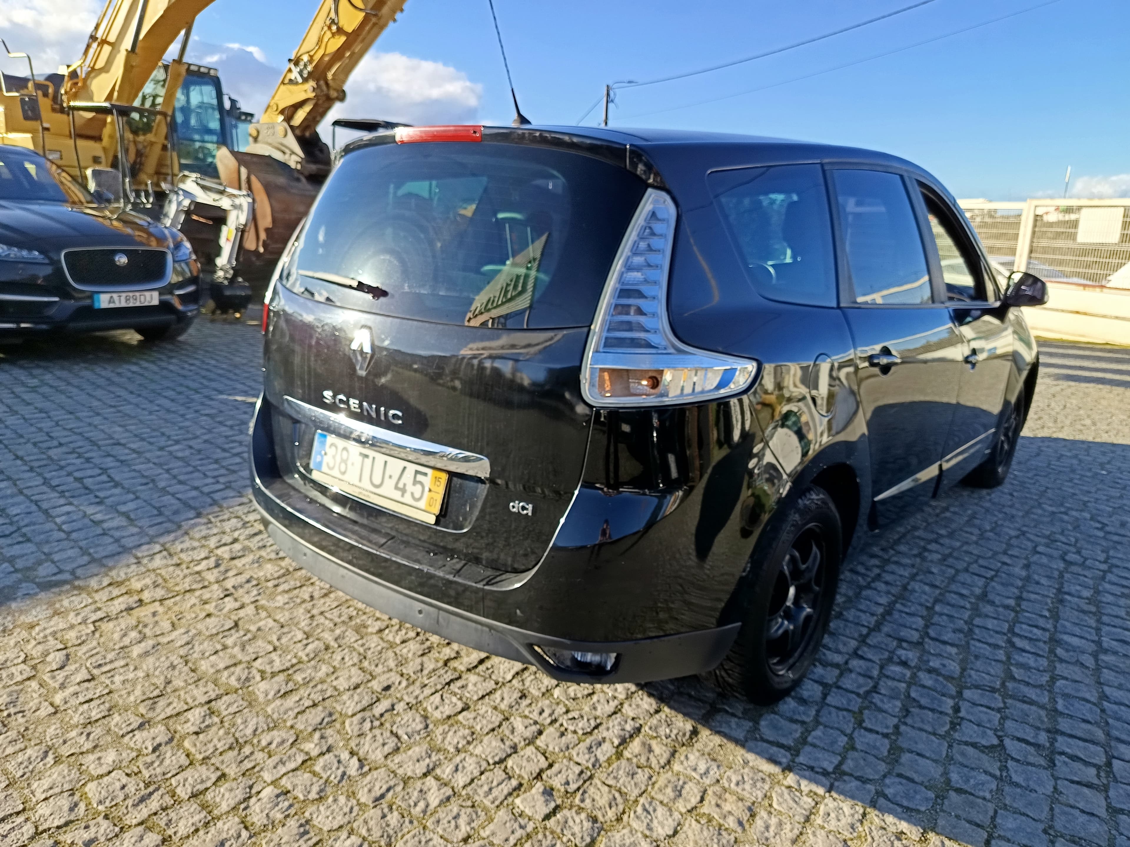 Renault Grand Scenic · Ano 2015      Més Janeiro — imagem 4