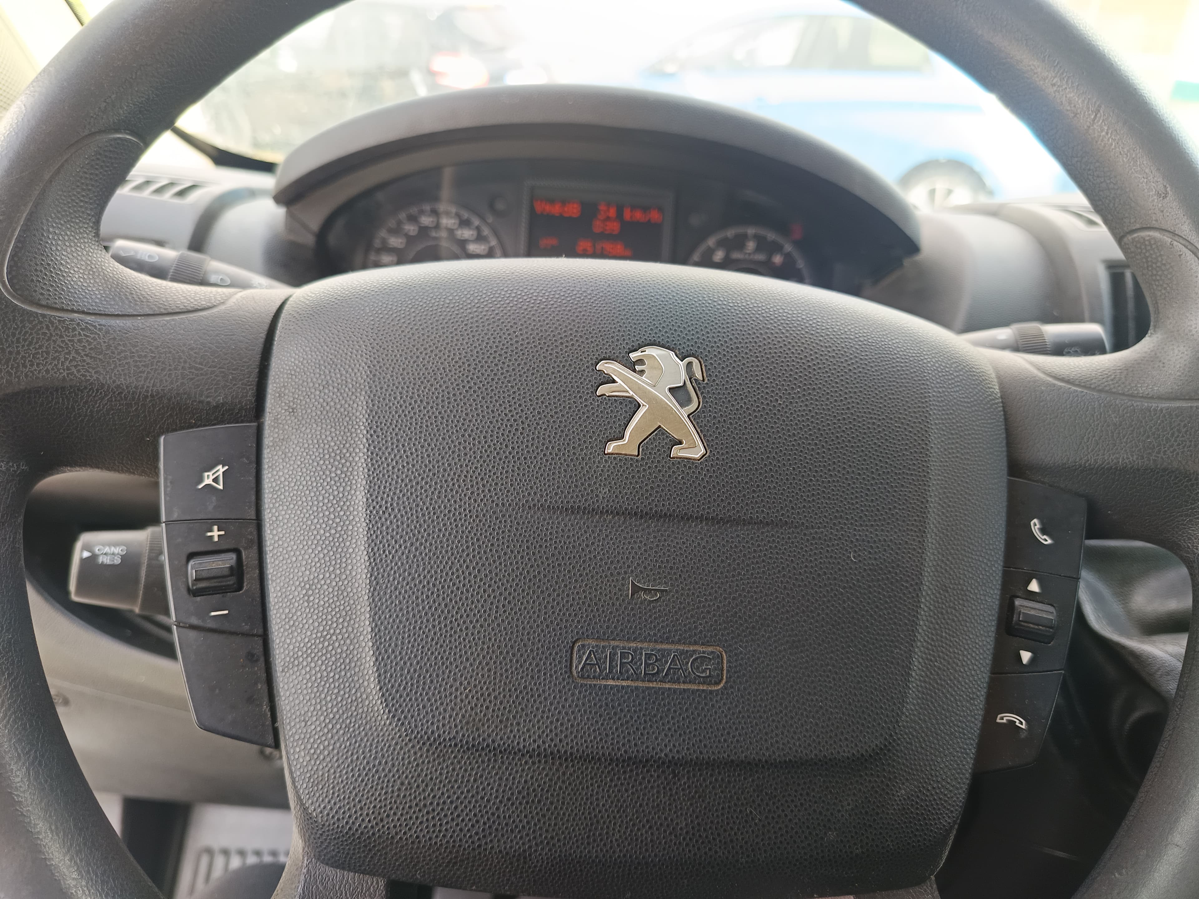 Peugeot Boxer · Ano 2018 — imagem 31