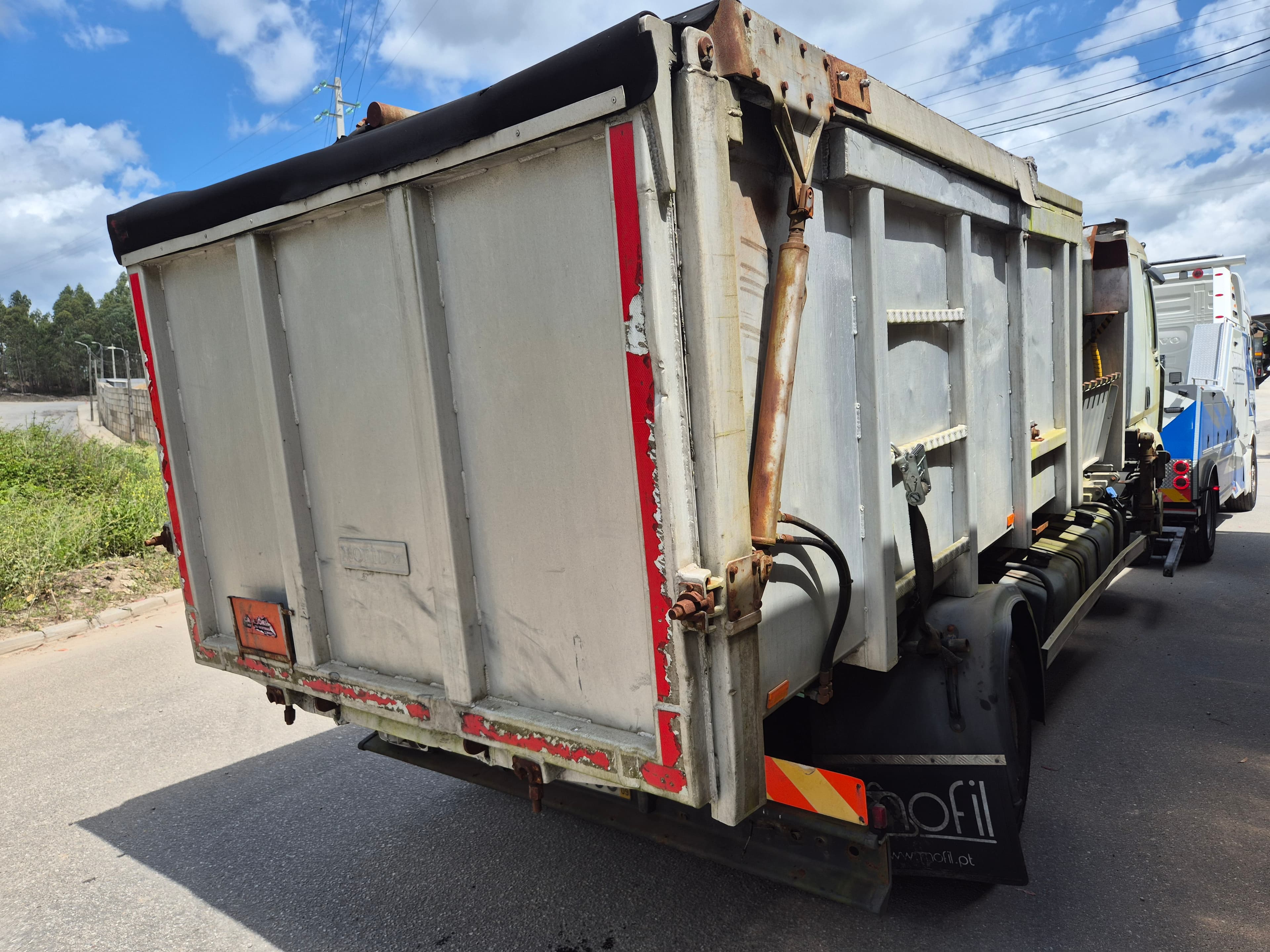 Renault Midlum · Ano 2011 — imagem 6