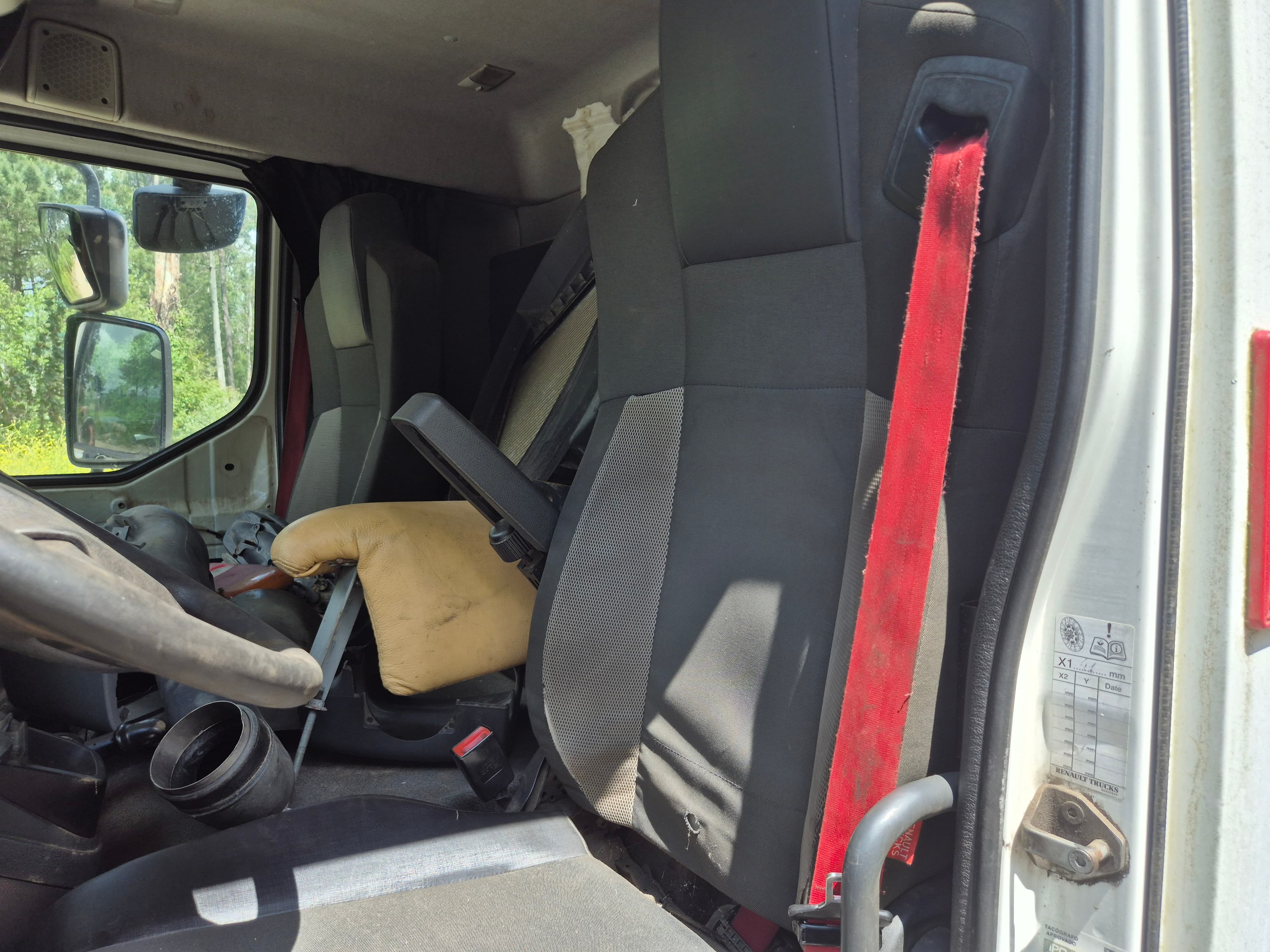 Renault D · Ano 2015 — image 24