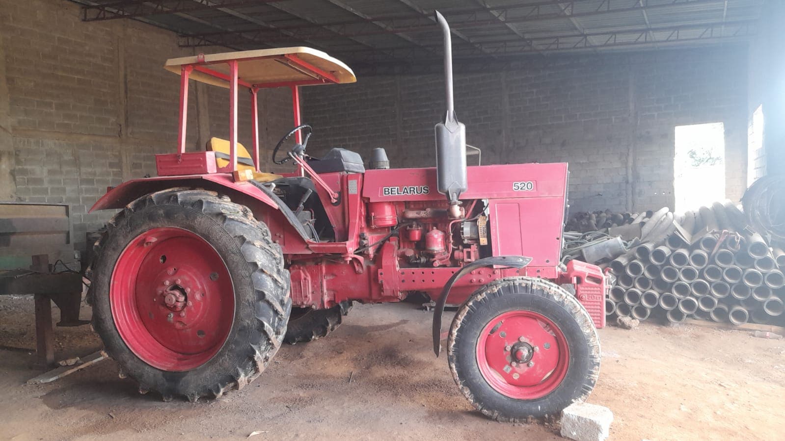 Tractor Belarus 520 — imagem 4