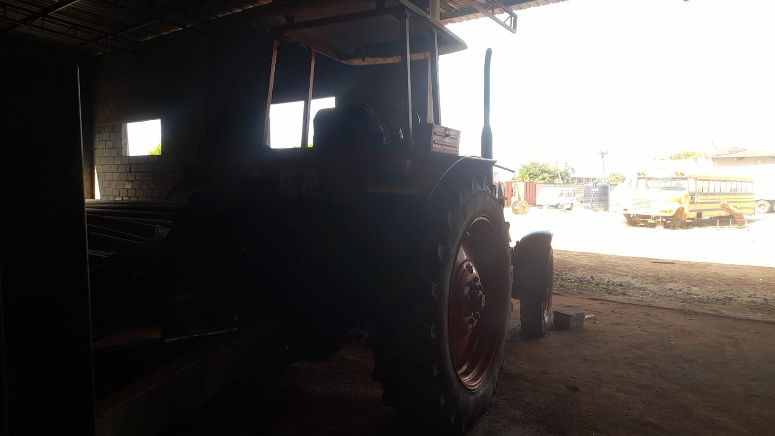 Tractor Belarus 520 — imagem 10