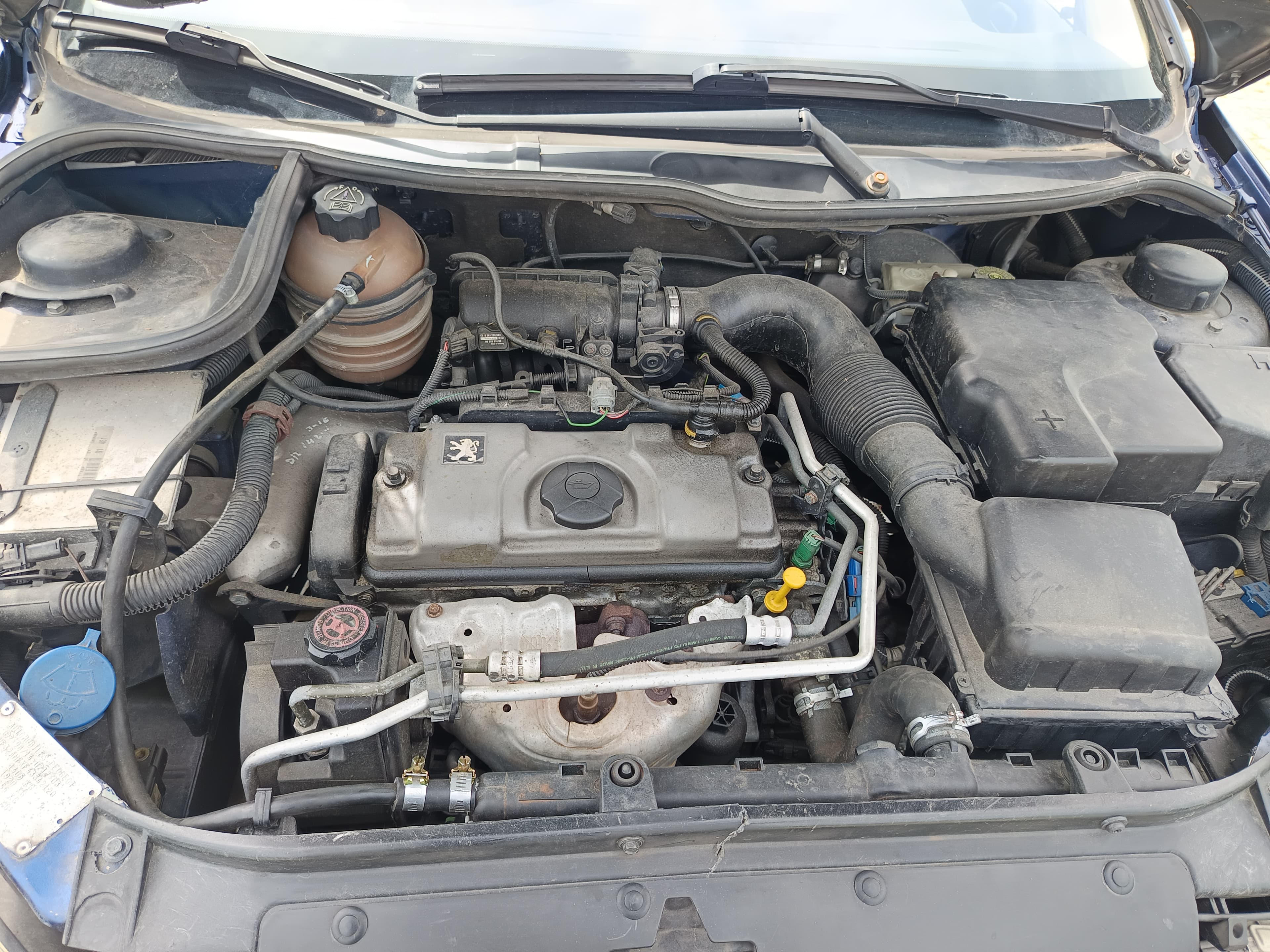 Peugeot 208 · Ano 2003 — imagen 16