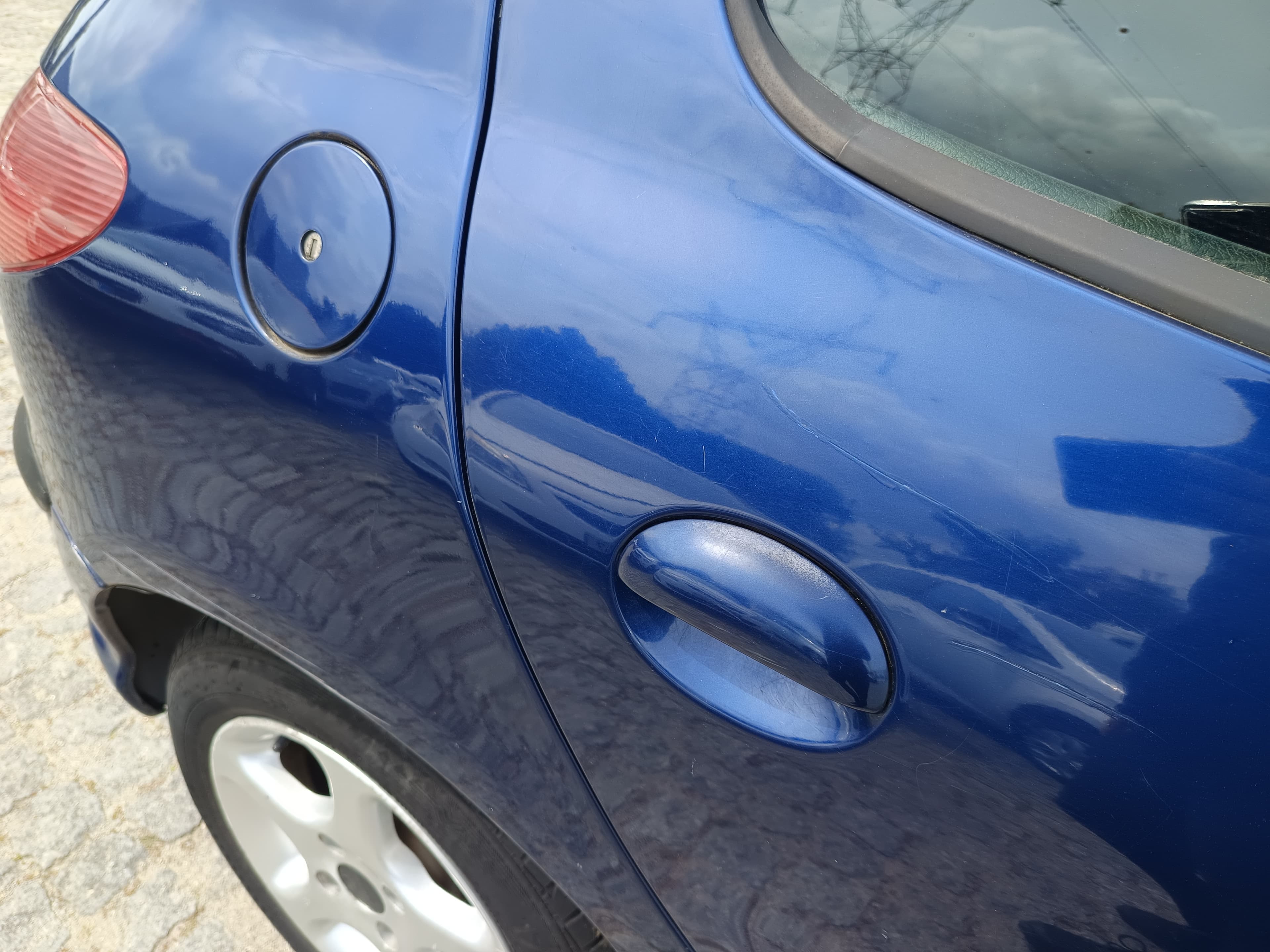 Peugeot 208 · Ano 2003 — imagen 10