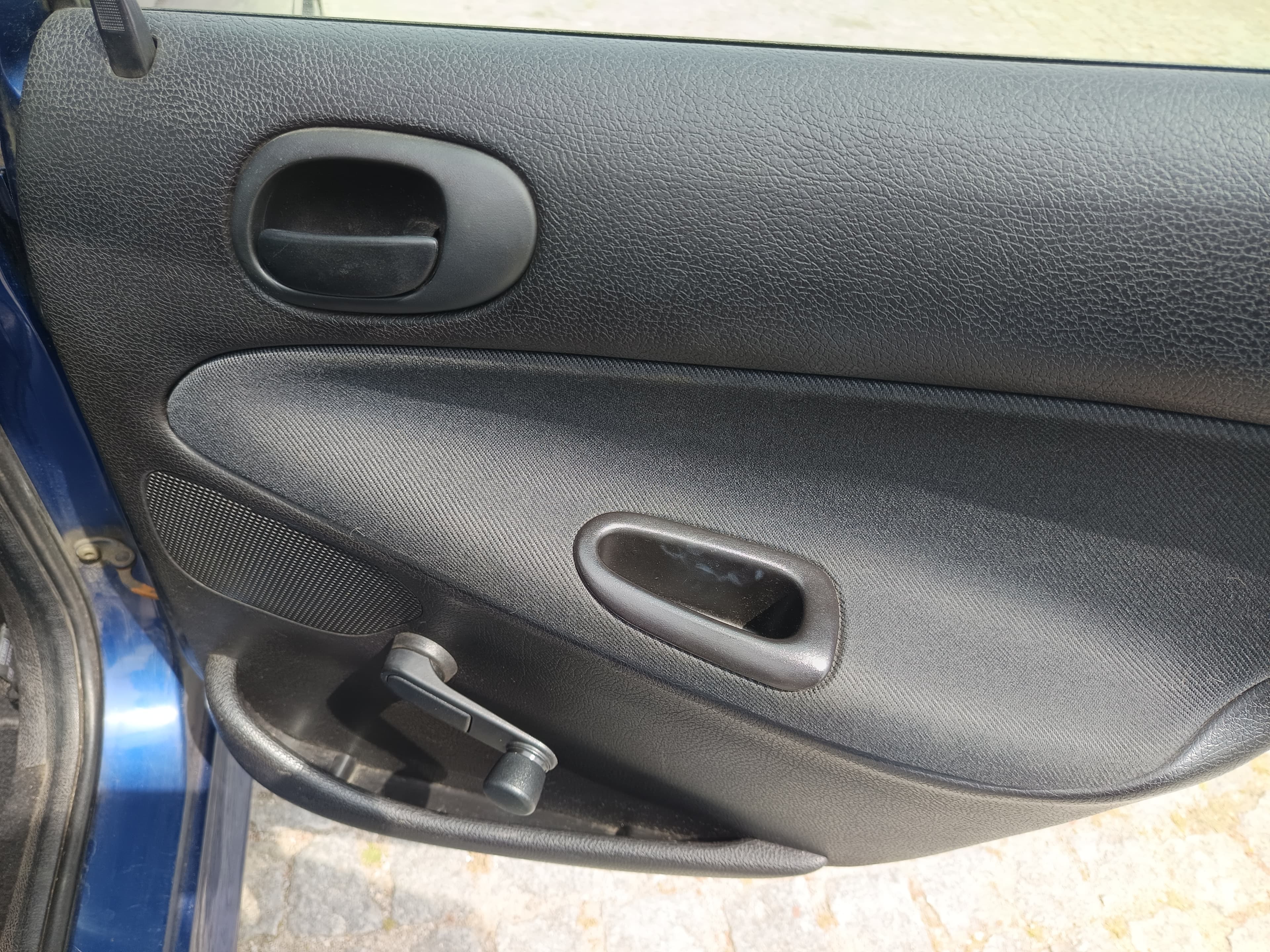 Peugeot 208 · Ano 2003 — imagen 21