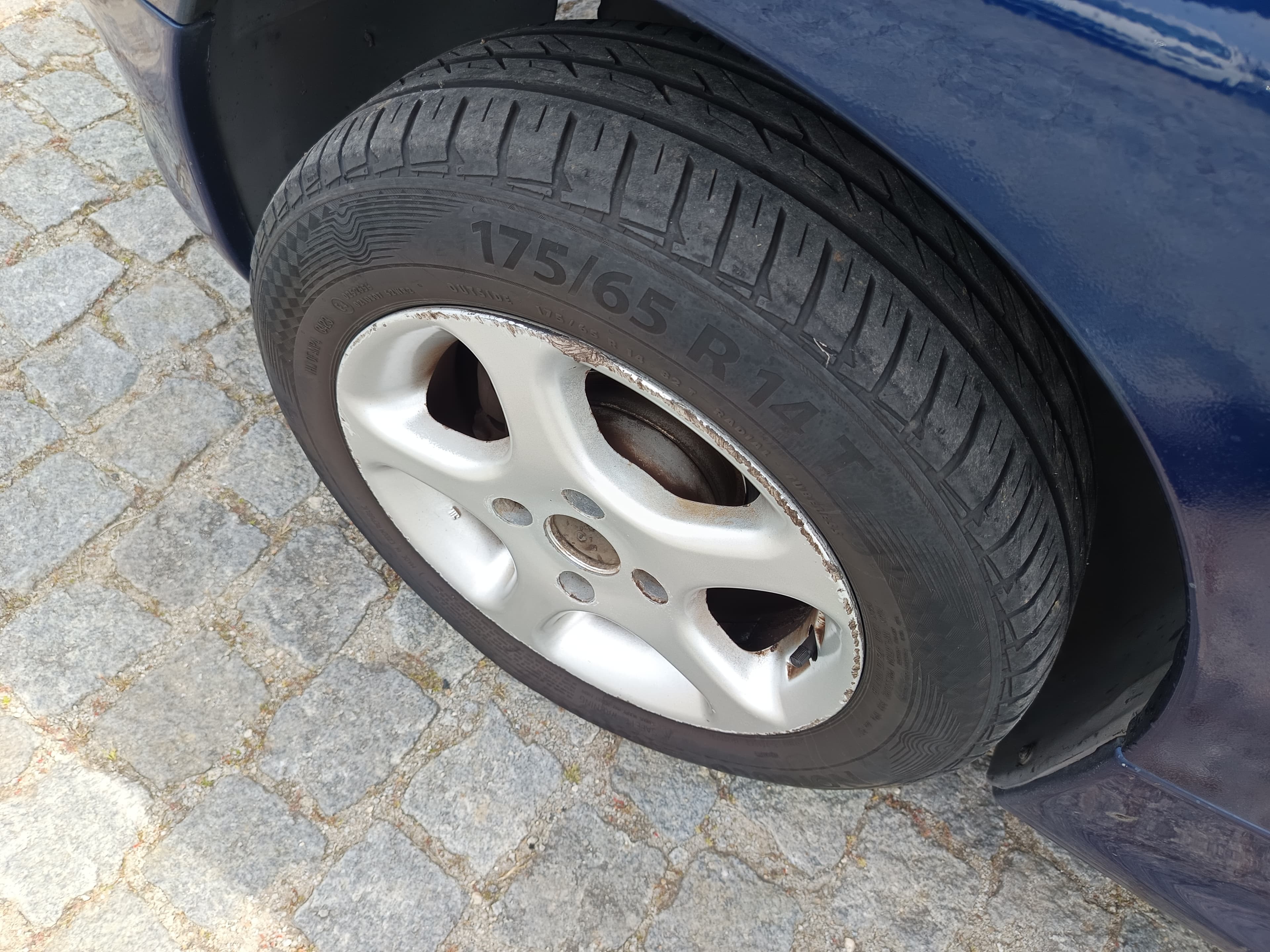 Peugeot 208 · Ano 2003 — imagen 14