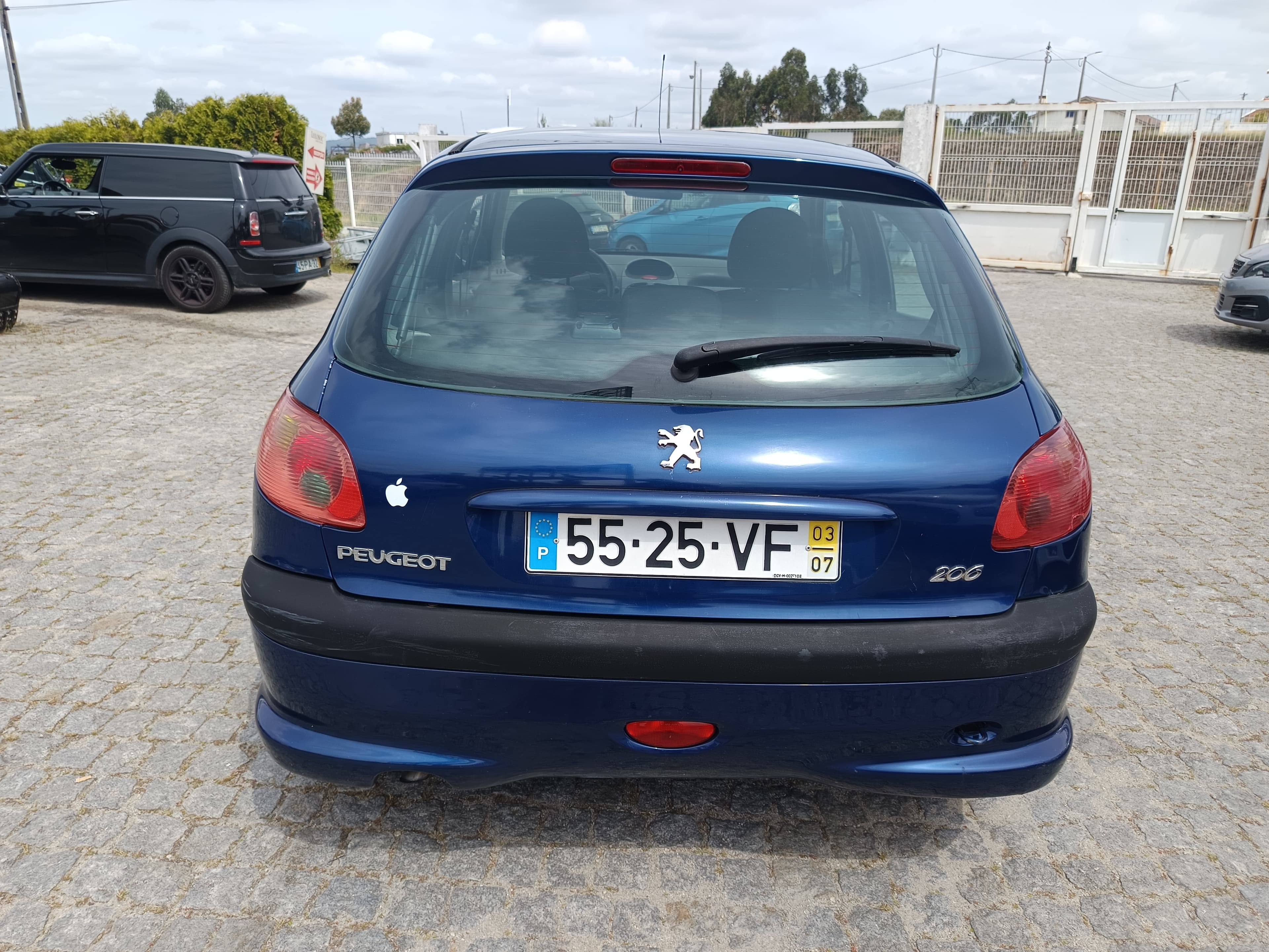 Peugeot 208 · Ano 2003 — imagen 5