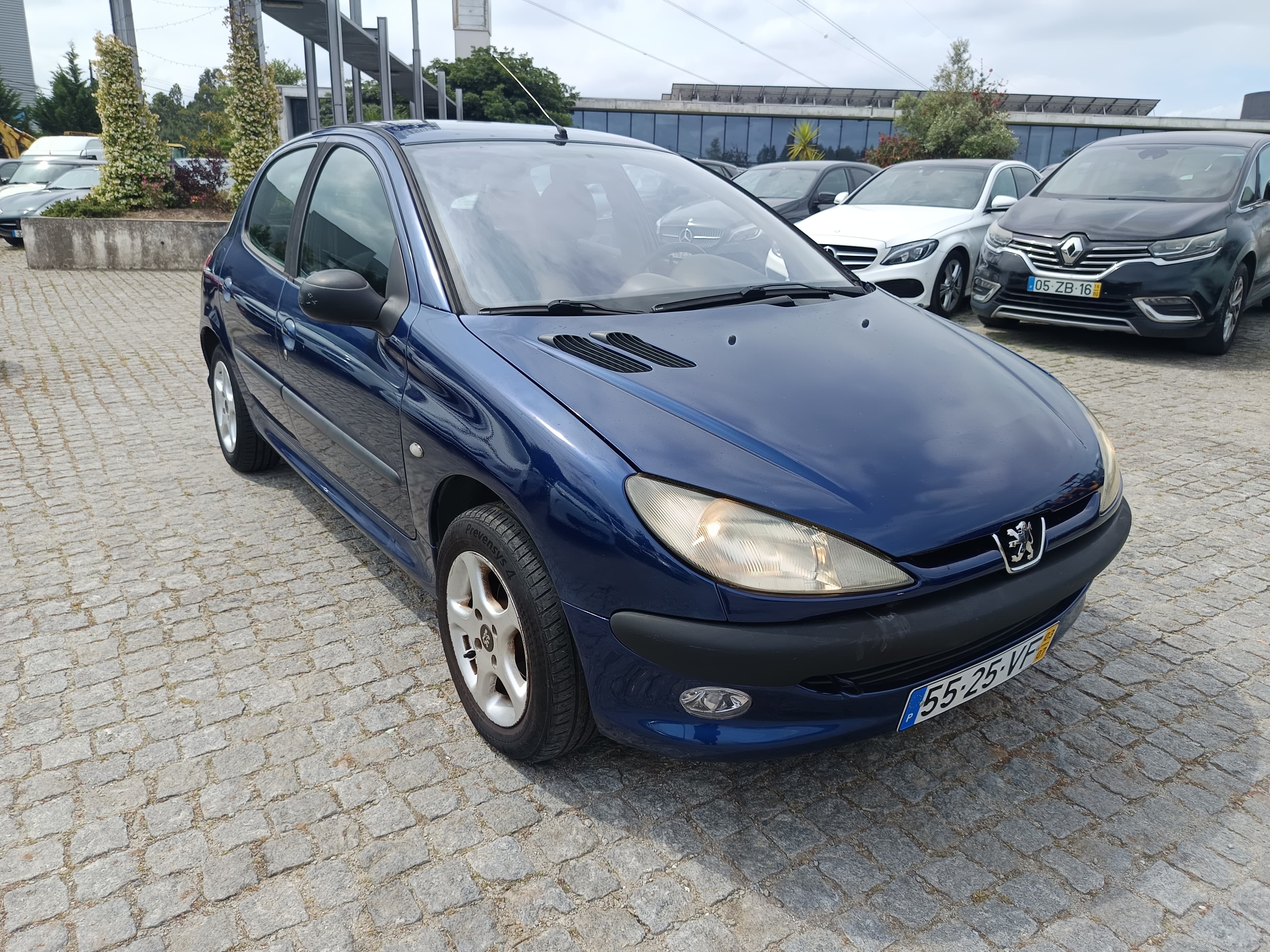 Peugeot 208 · Ano 2003 — imagen 3