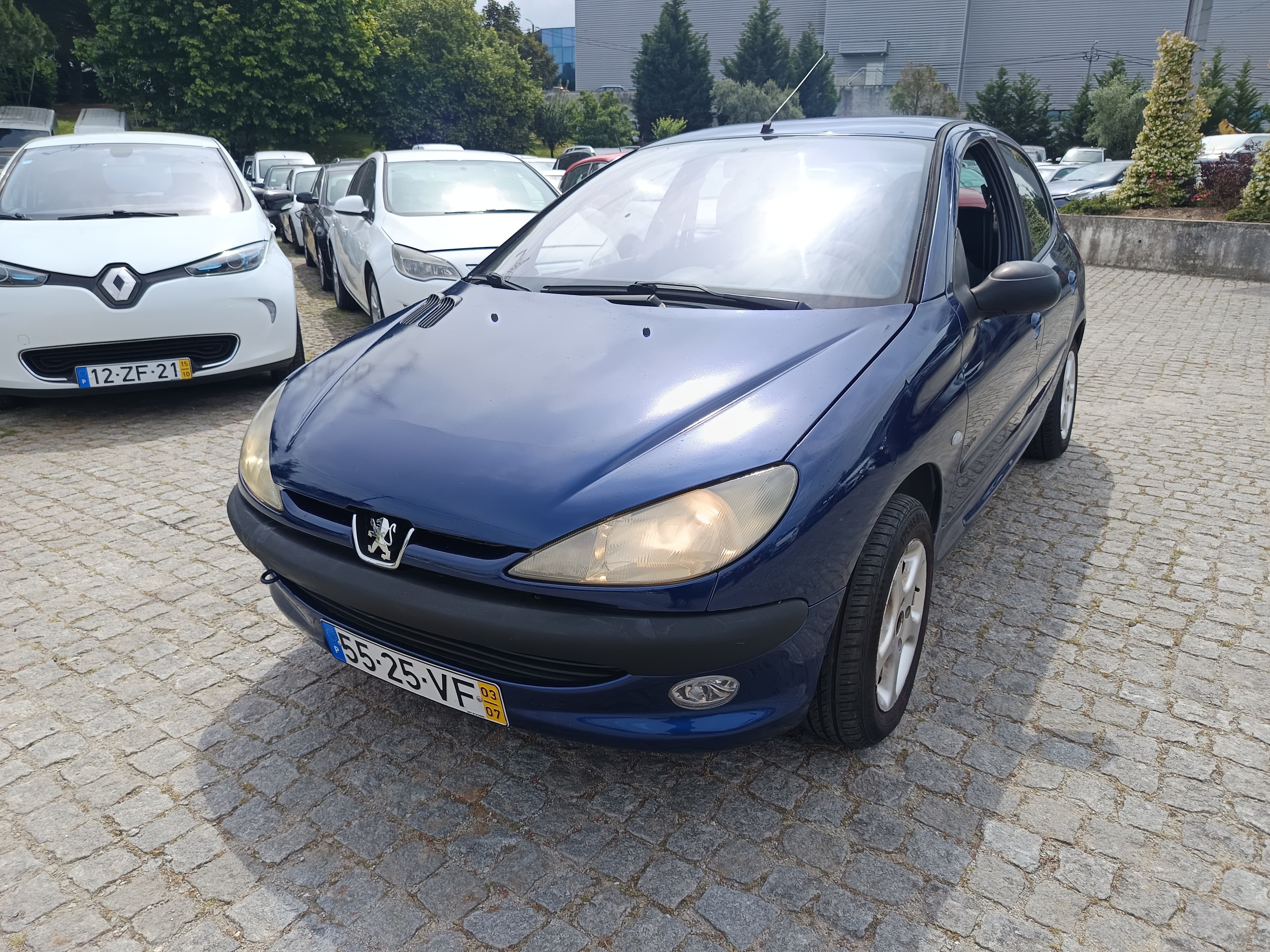Peugeot 208 · Ano 2003 — imagen 1