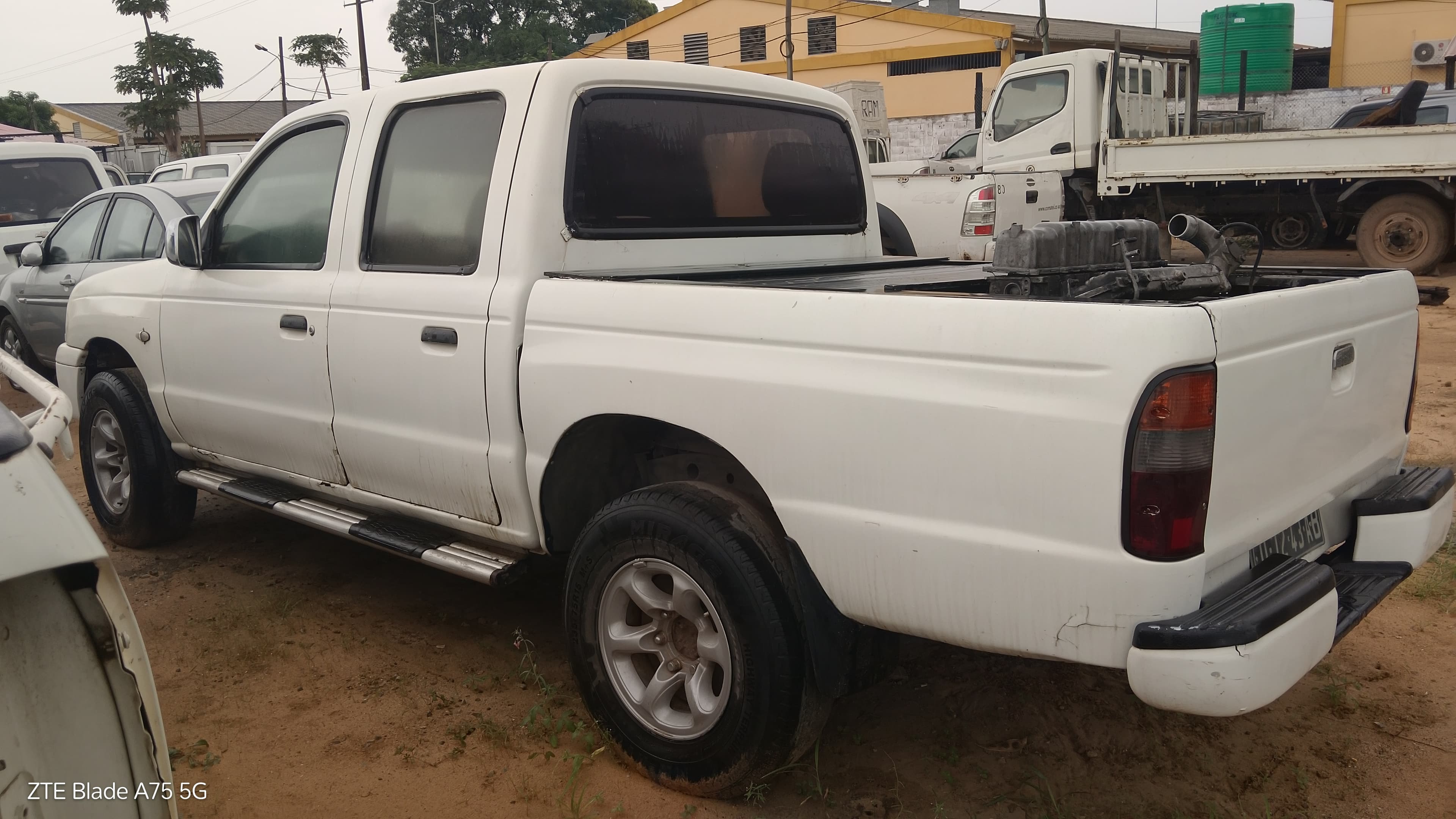 Mazda B2900 PICK UP 4*4 Cx Dupla SDX — imagen 4