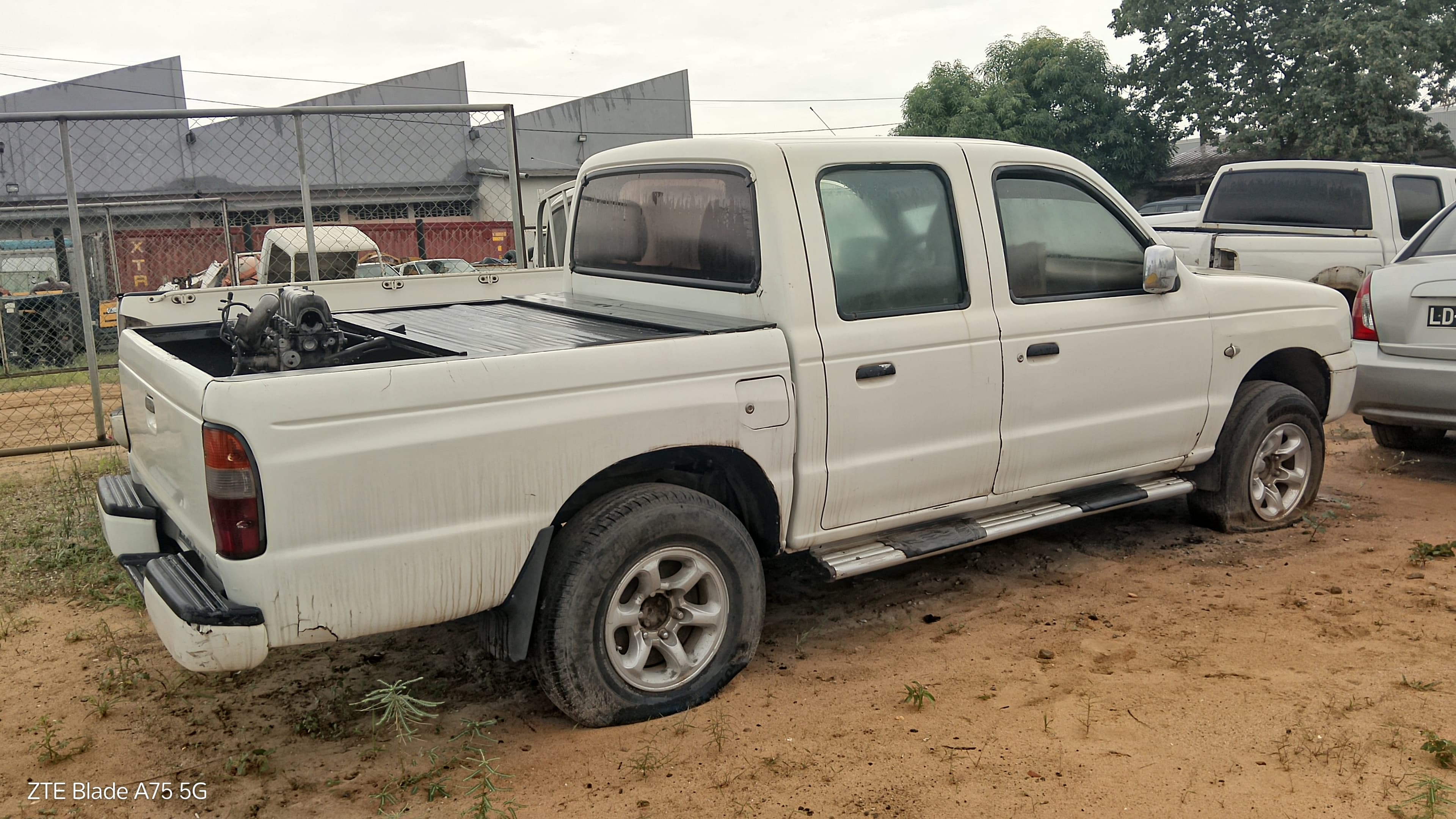 Mazda B2900 PICK UP 4*4 Cx Dupla SDX — imagen 3