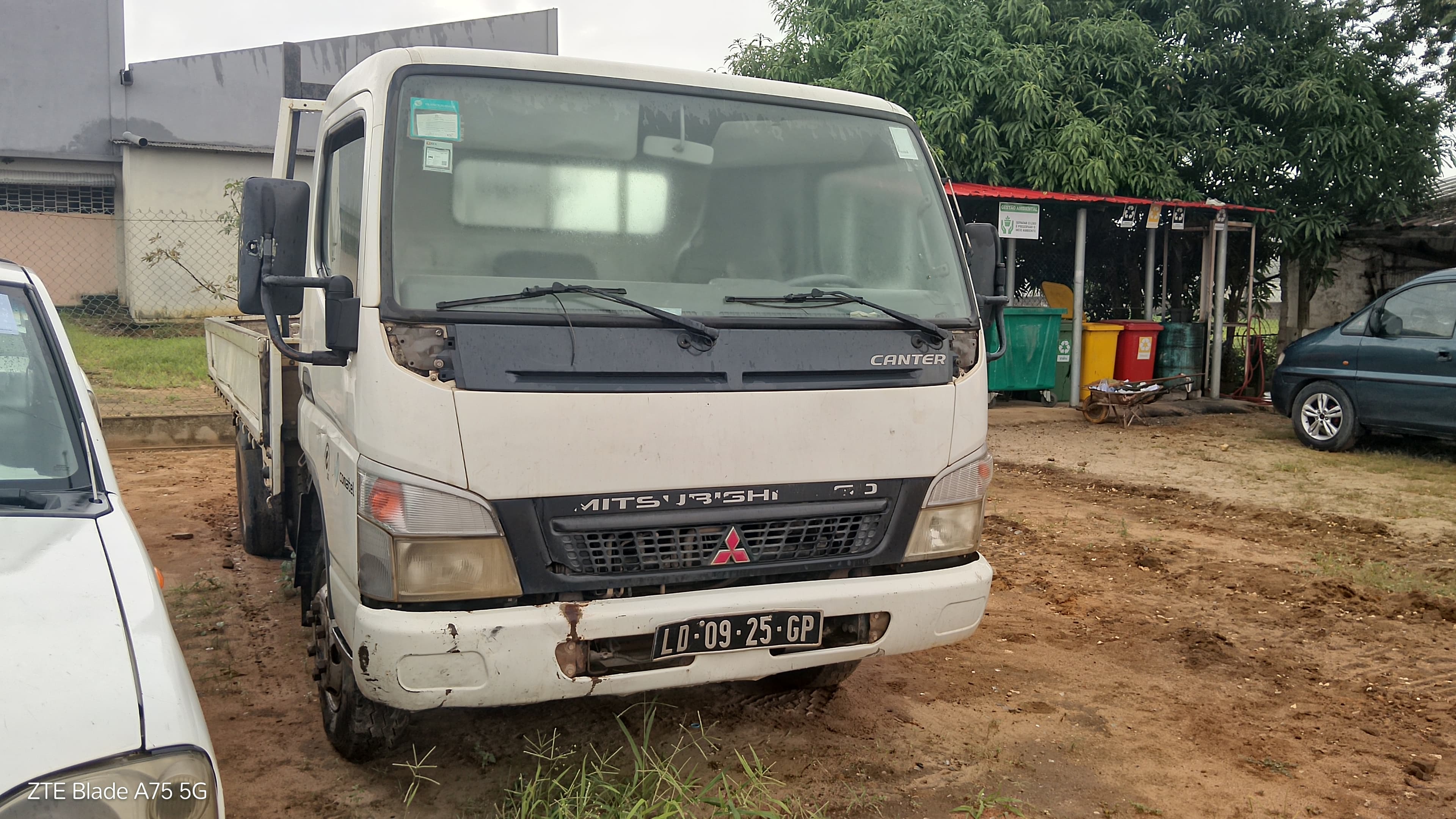 Mitsubishi CANTER3.20 — imagen 2