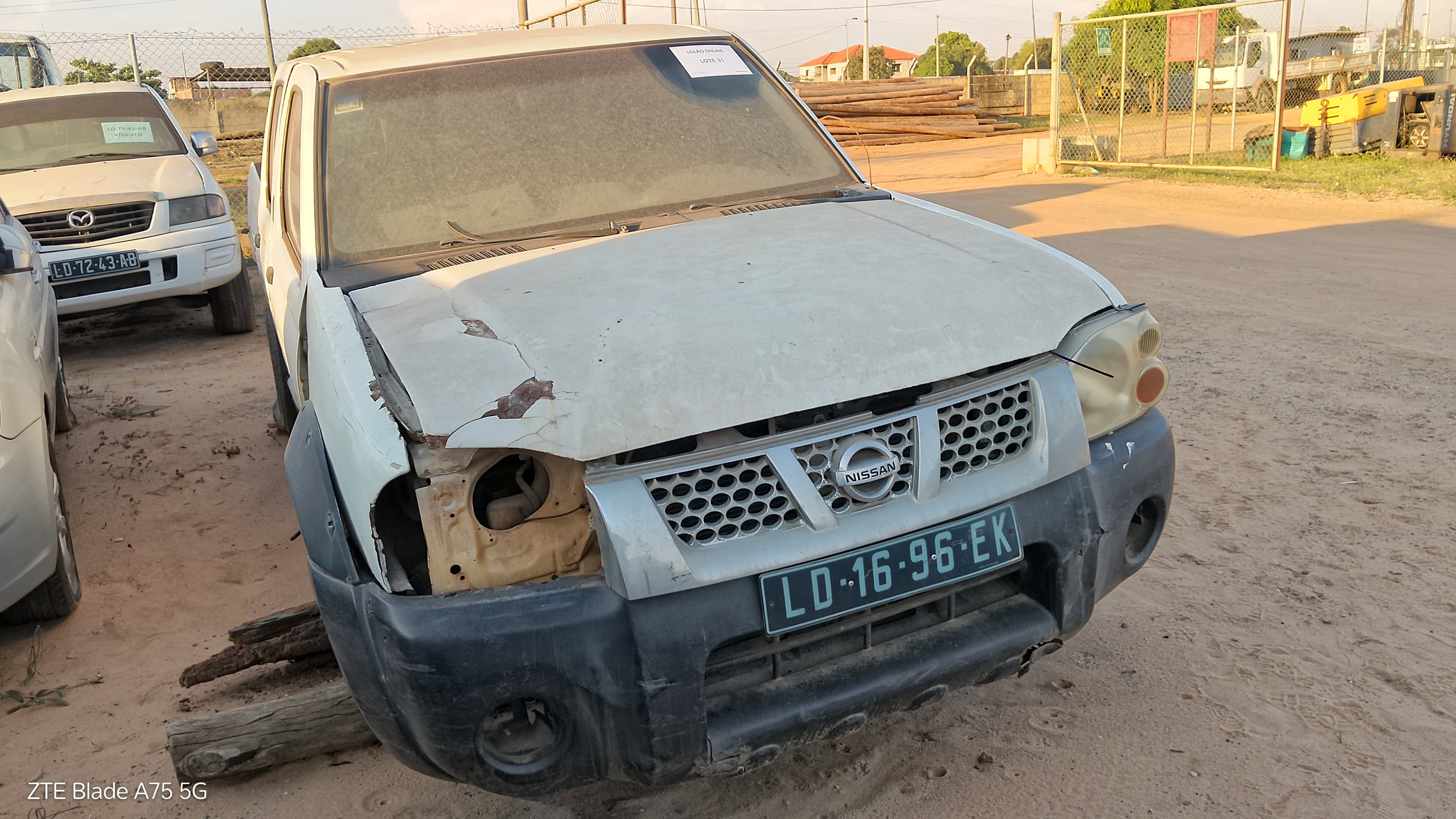 Nissan Hardbody 4WD SC QD32 — imagem 3