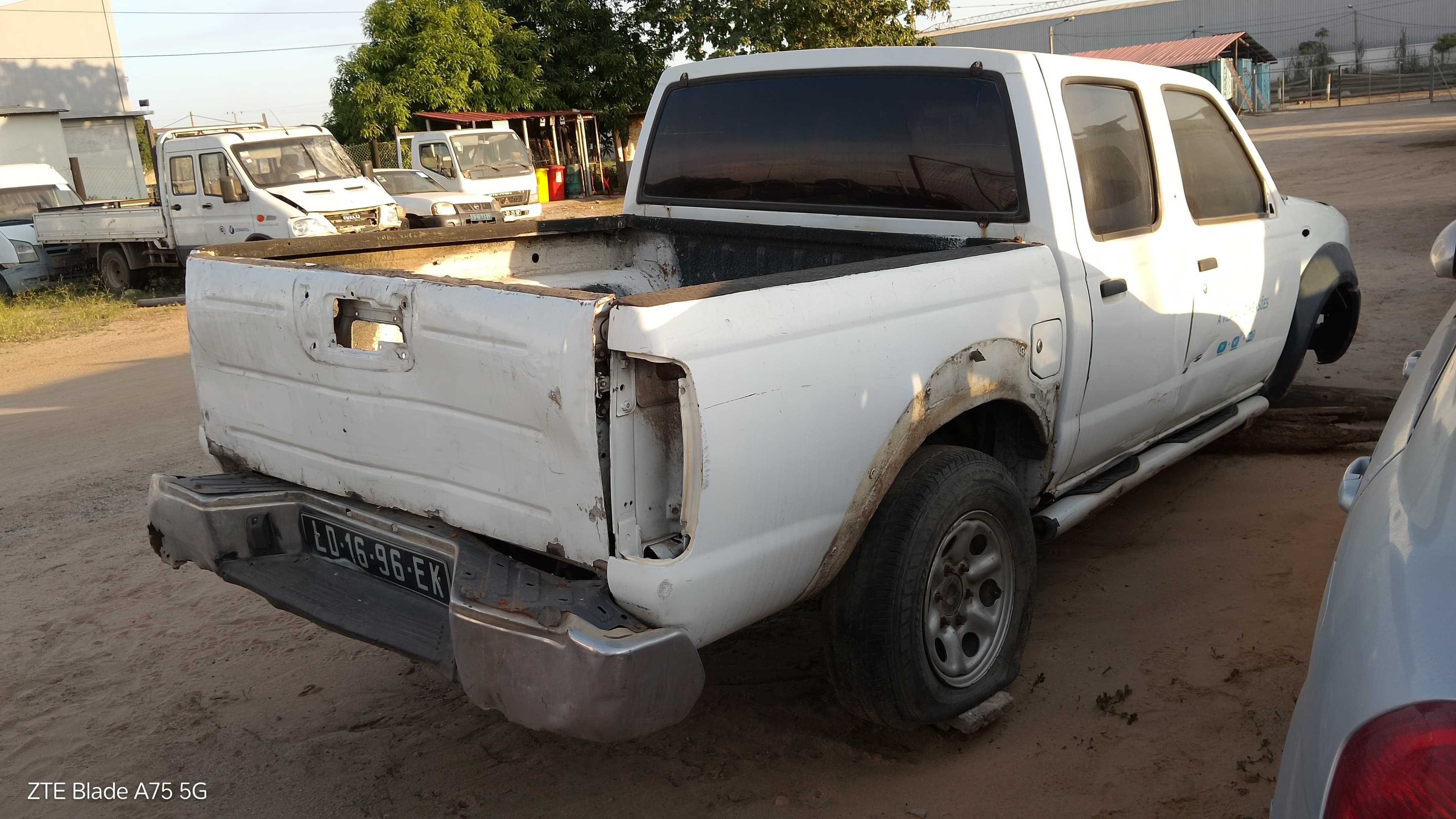 Nissan Hardbody 4WD SC QD32 — imagem 6