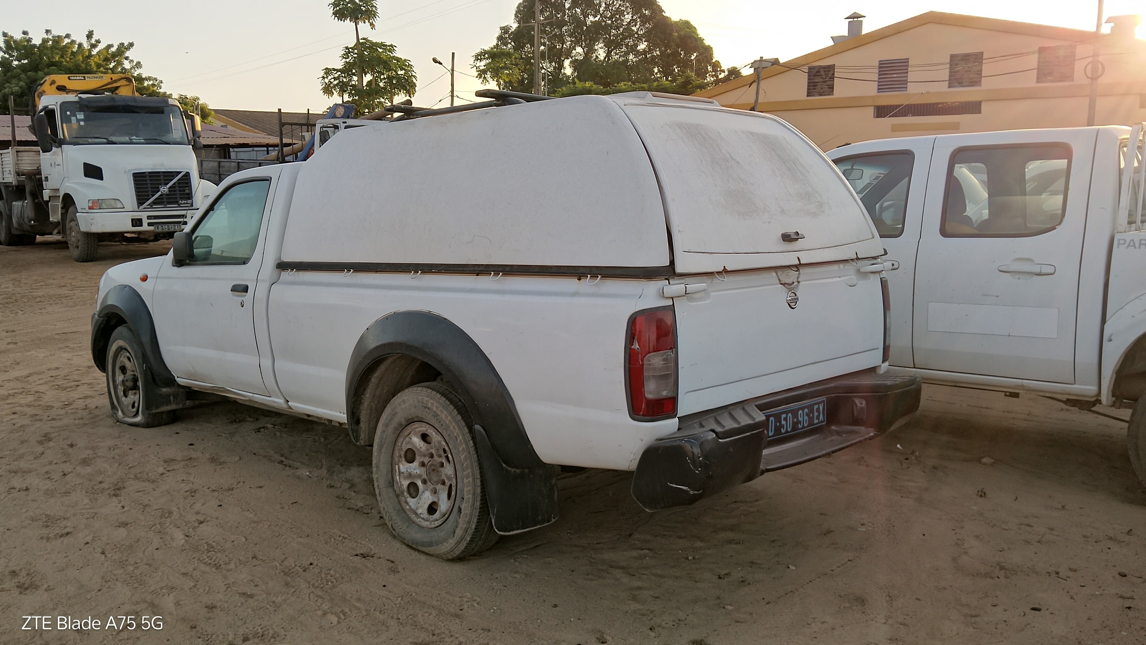 Nissan Hardbody 4WD SC QD32 — imagem 5