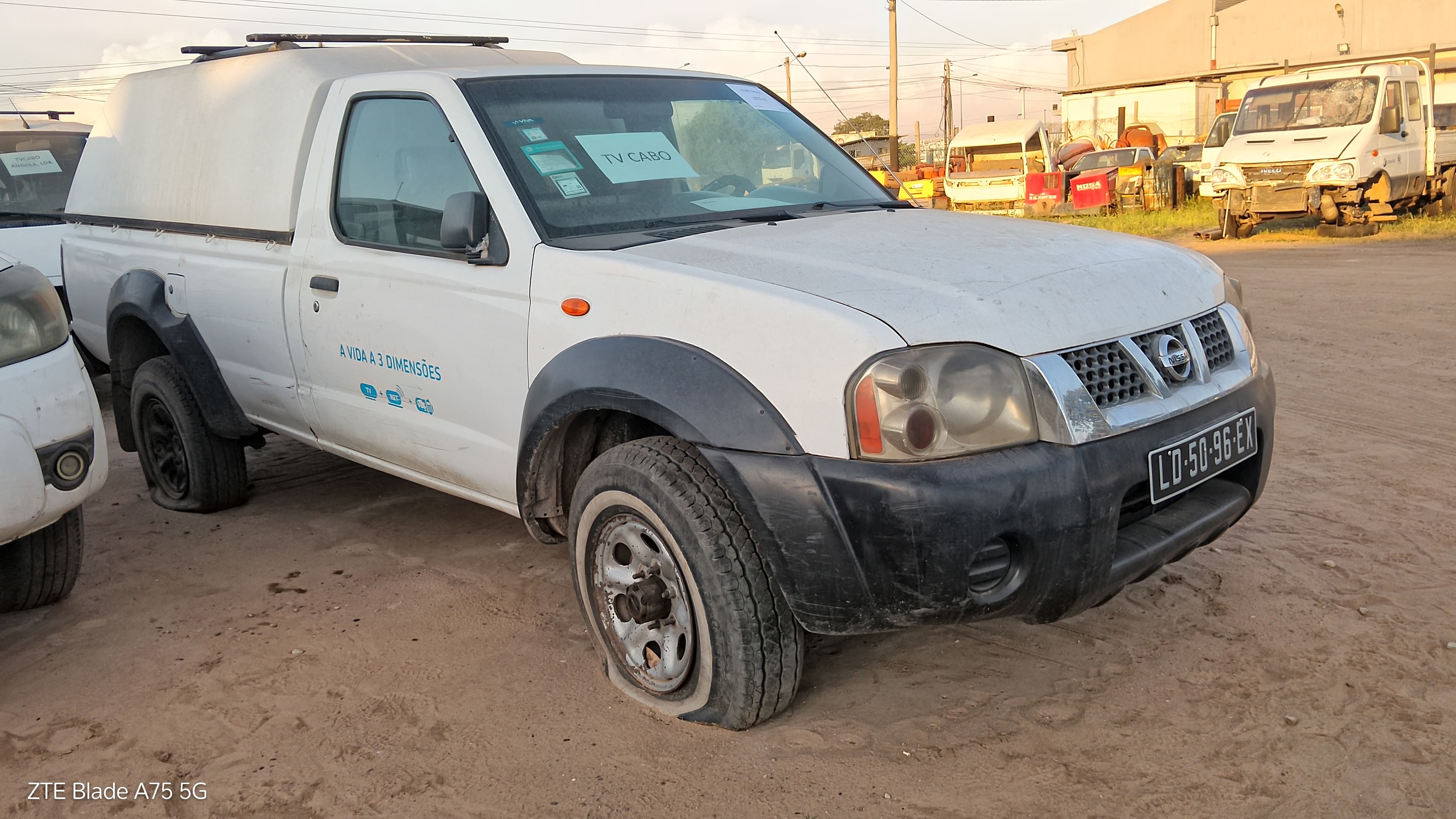 Nissan Hardbody 4WD SC QD32 — imagem 2