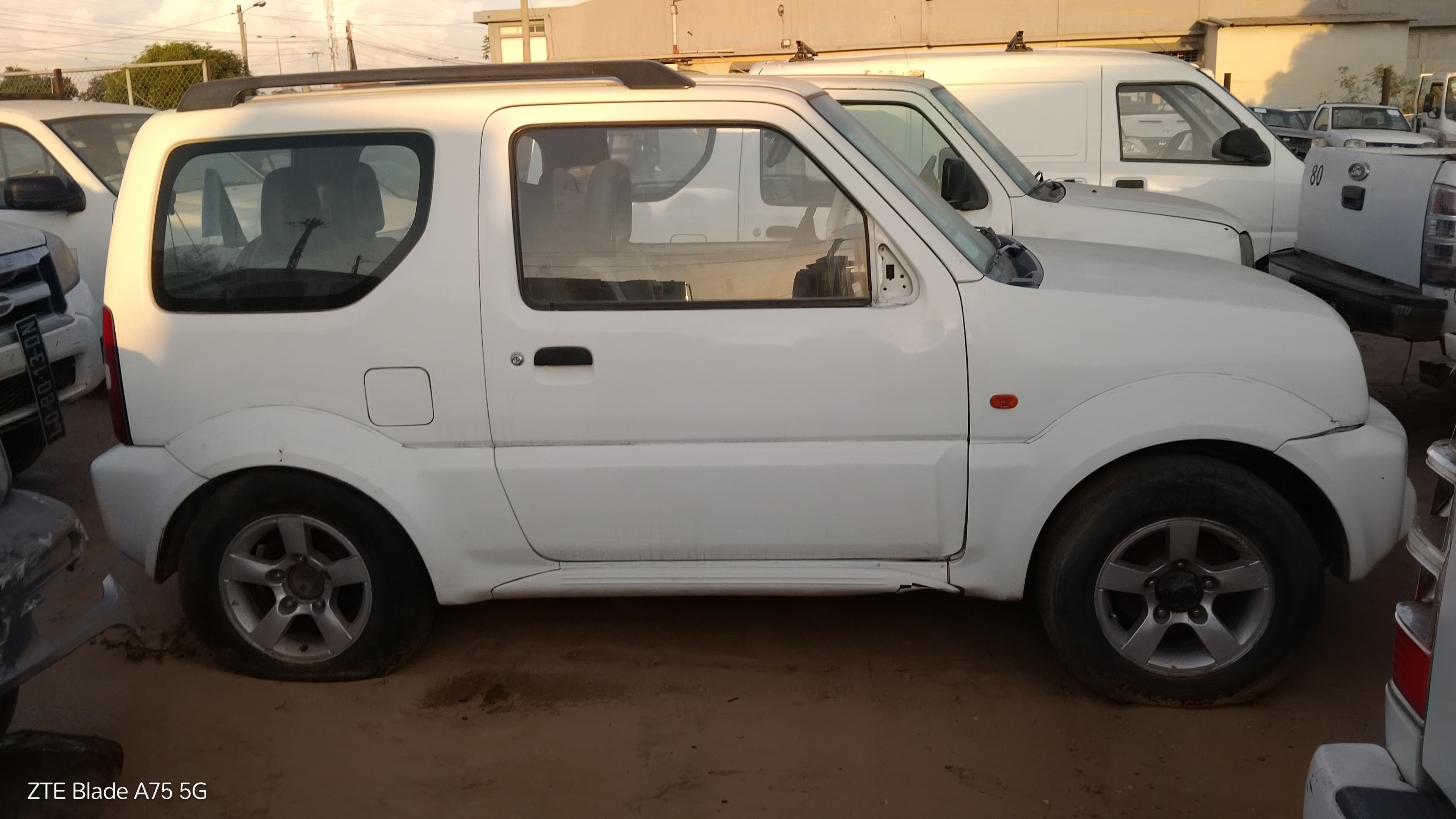Suzuki JIMNY JLX 1.3 M/T — imagen 2