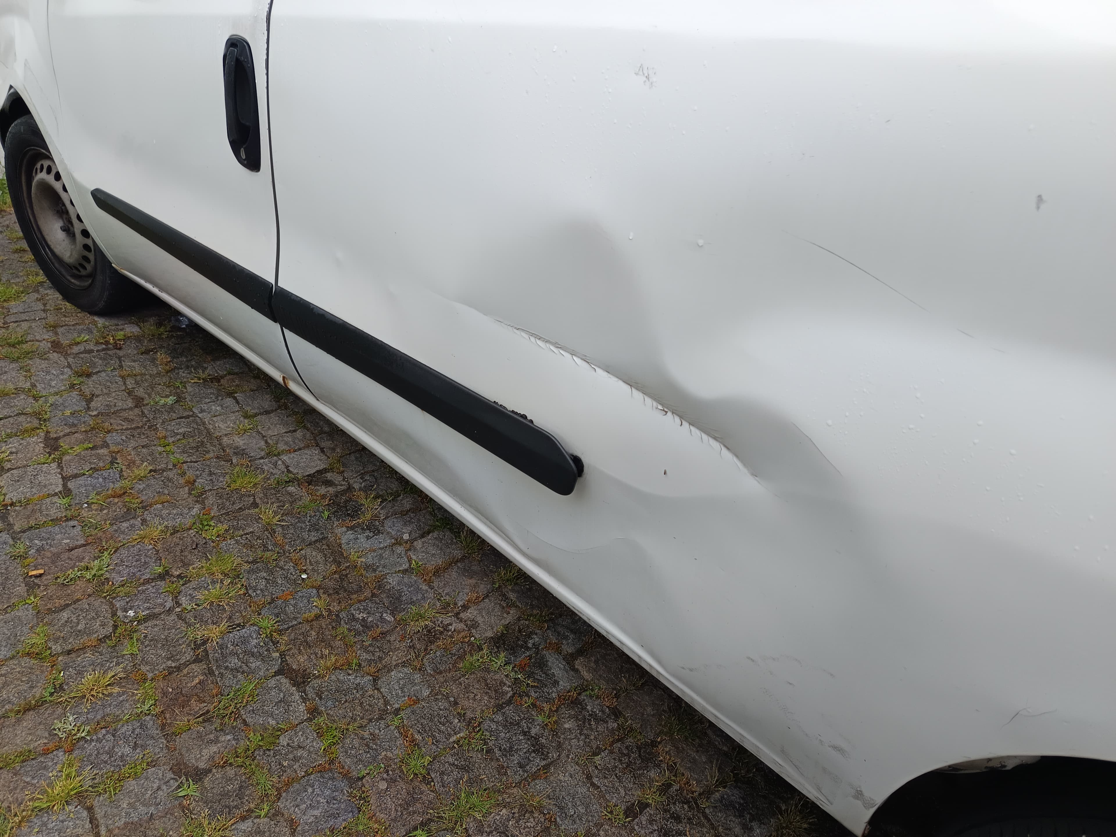 Opel Combo · Ano 2016 — imagem 11