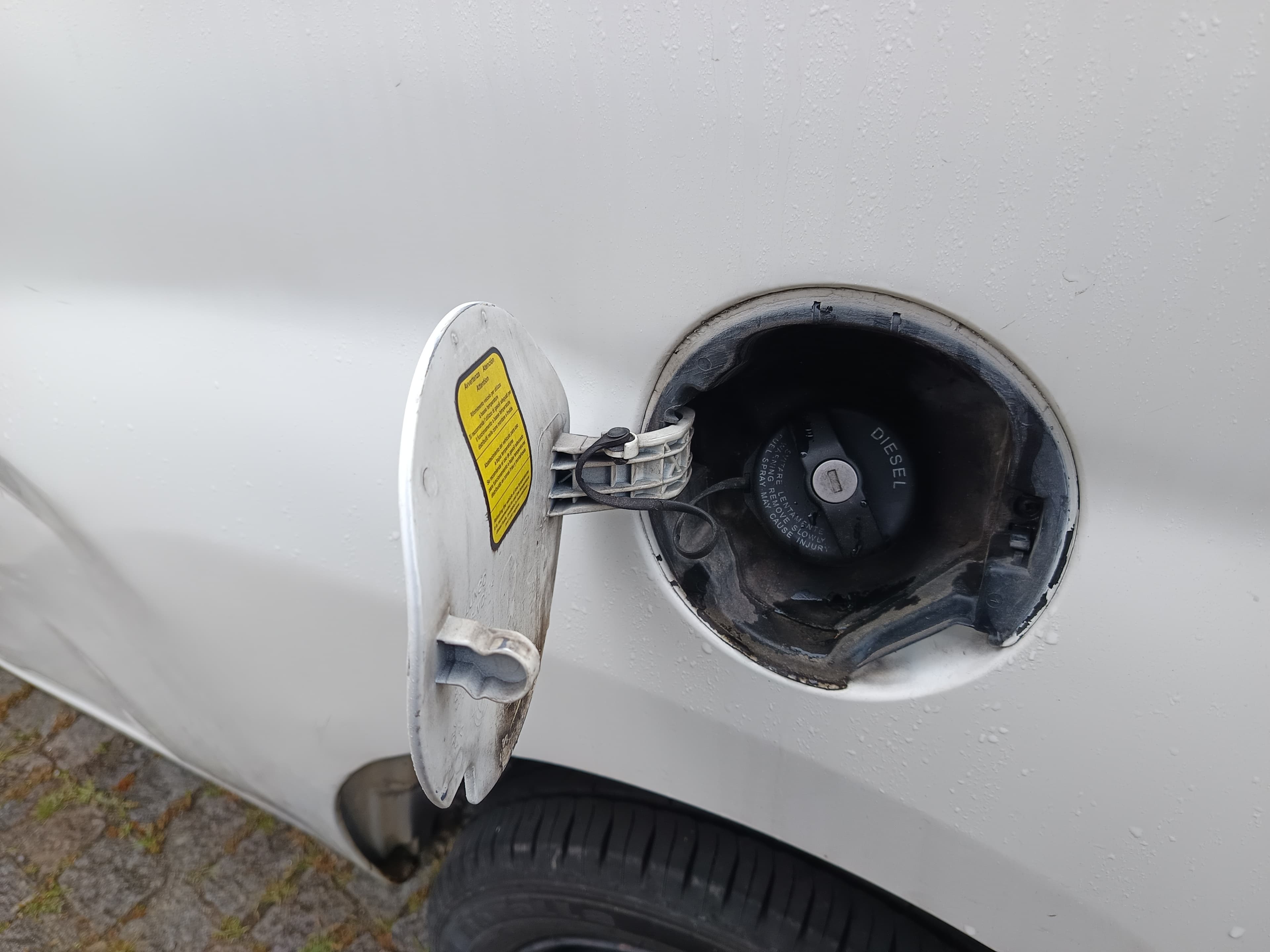 Opel Combo · Ano 2016 — imagem 10