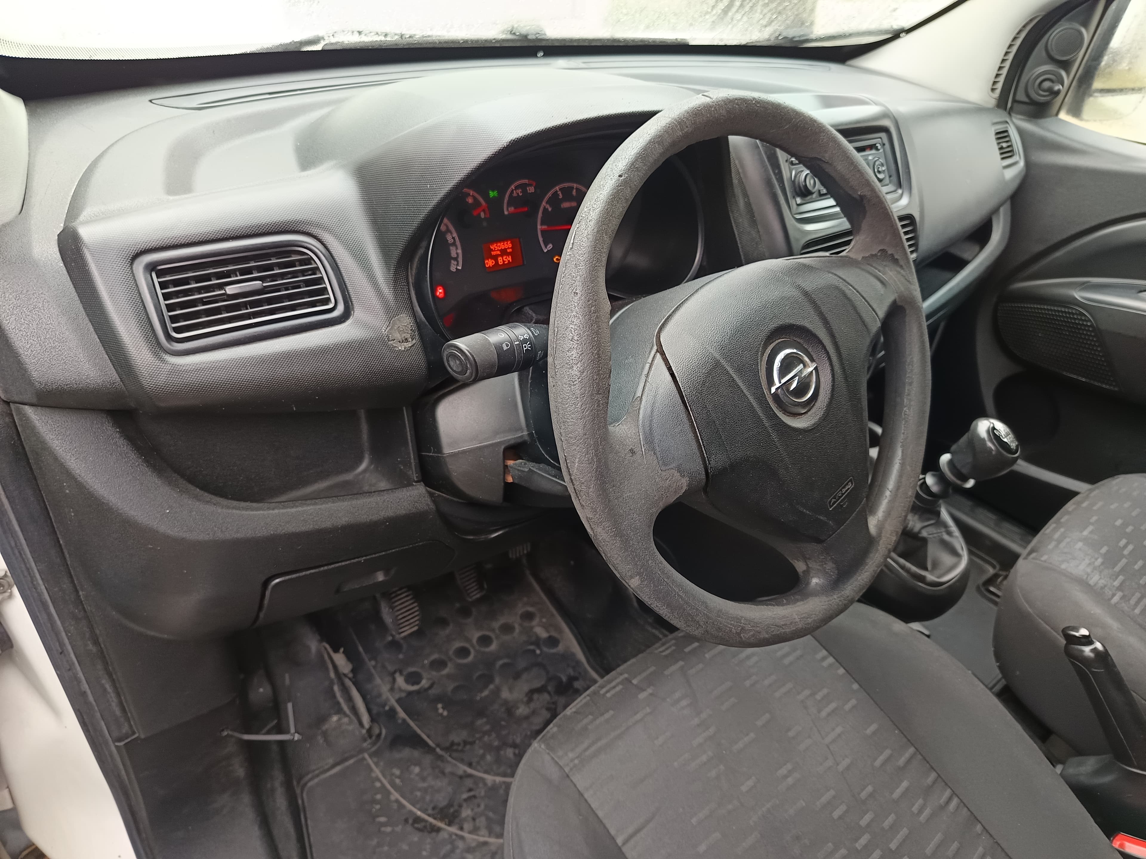 Opel Combo · Ano 2016 — imagem 32