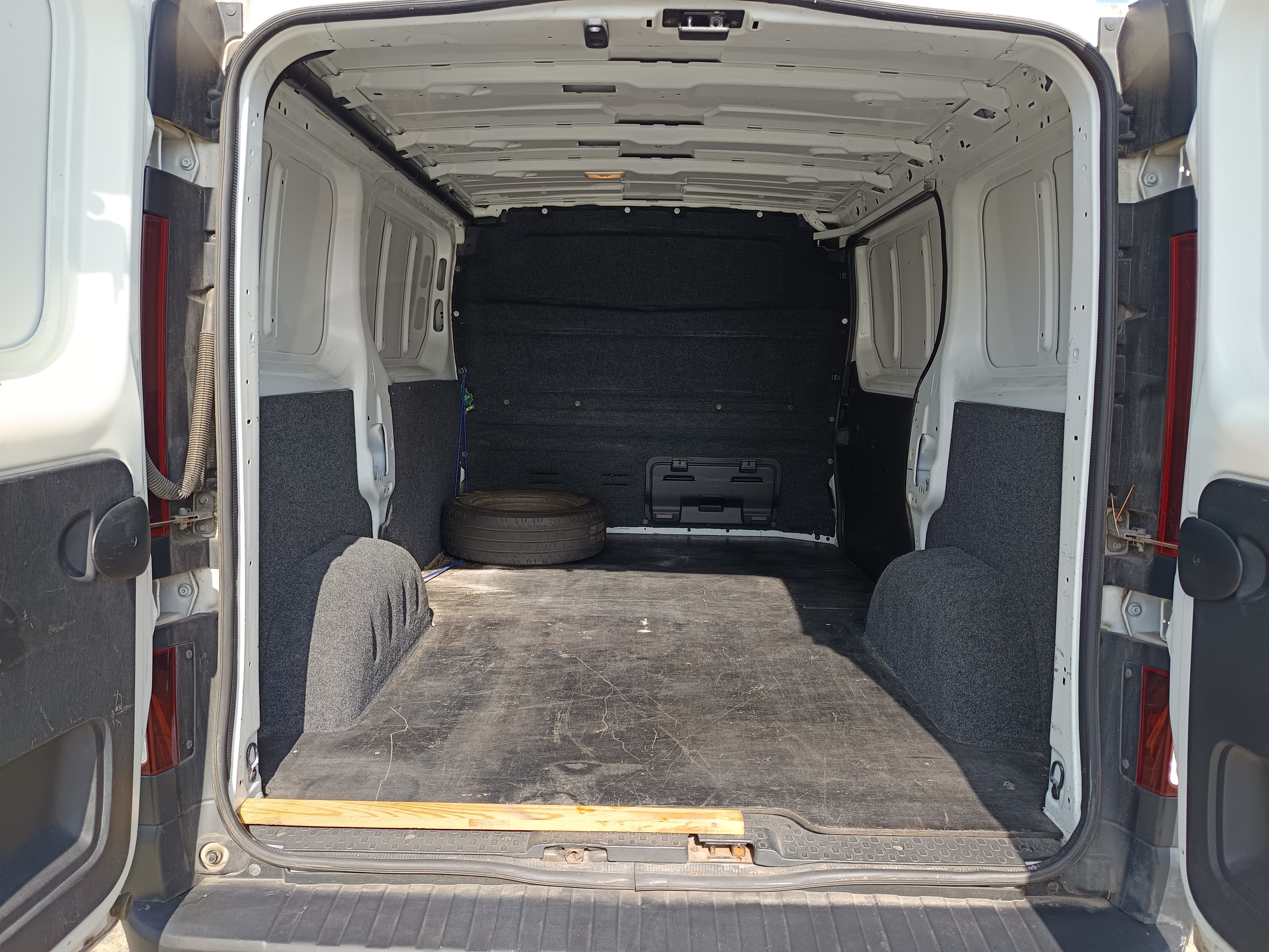 Renault Trafic · Ano 2017 — imagen 18