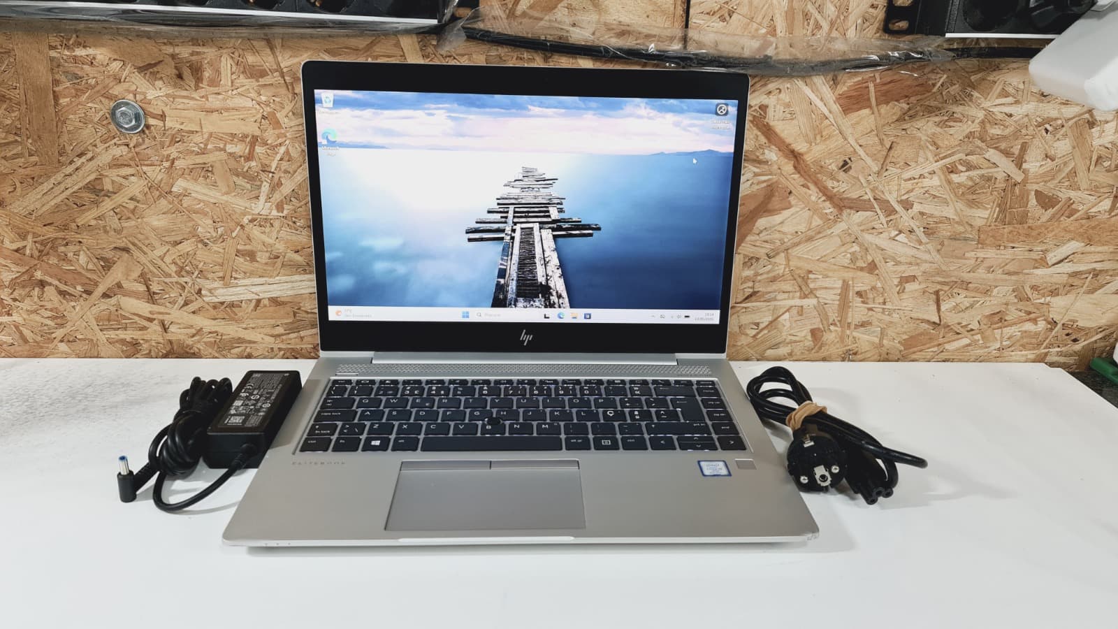 Computador portátil HP EliteBook 840 G5 — imagem 1