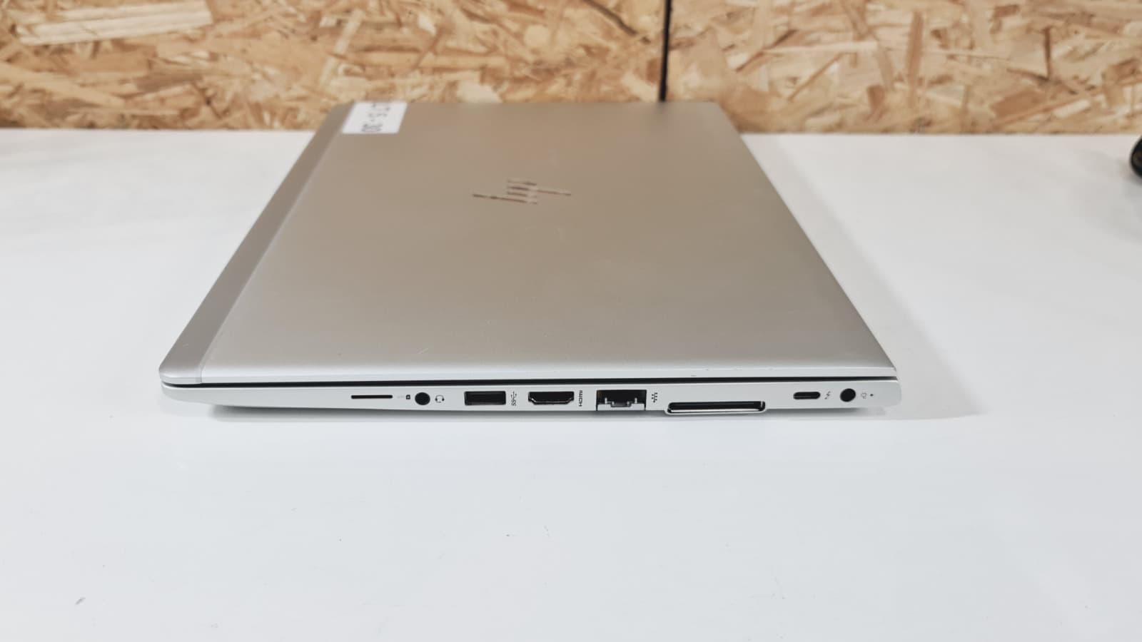 Computador portátil HP EliteBook 840 G5 — imagen 4