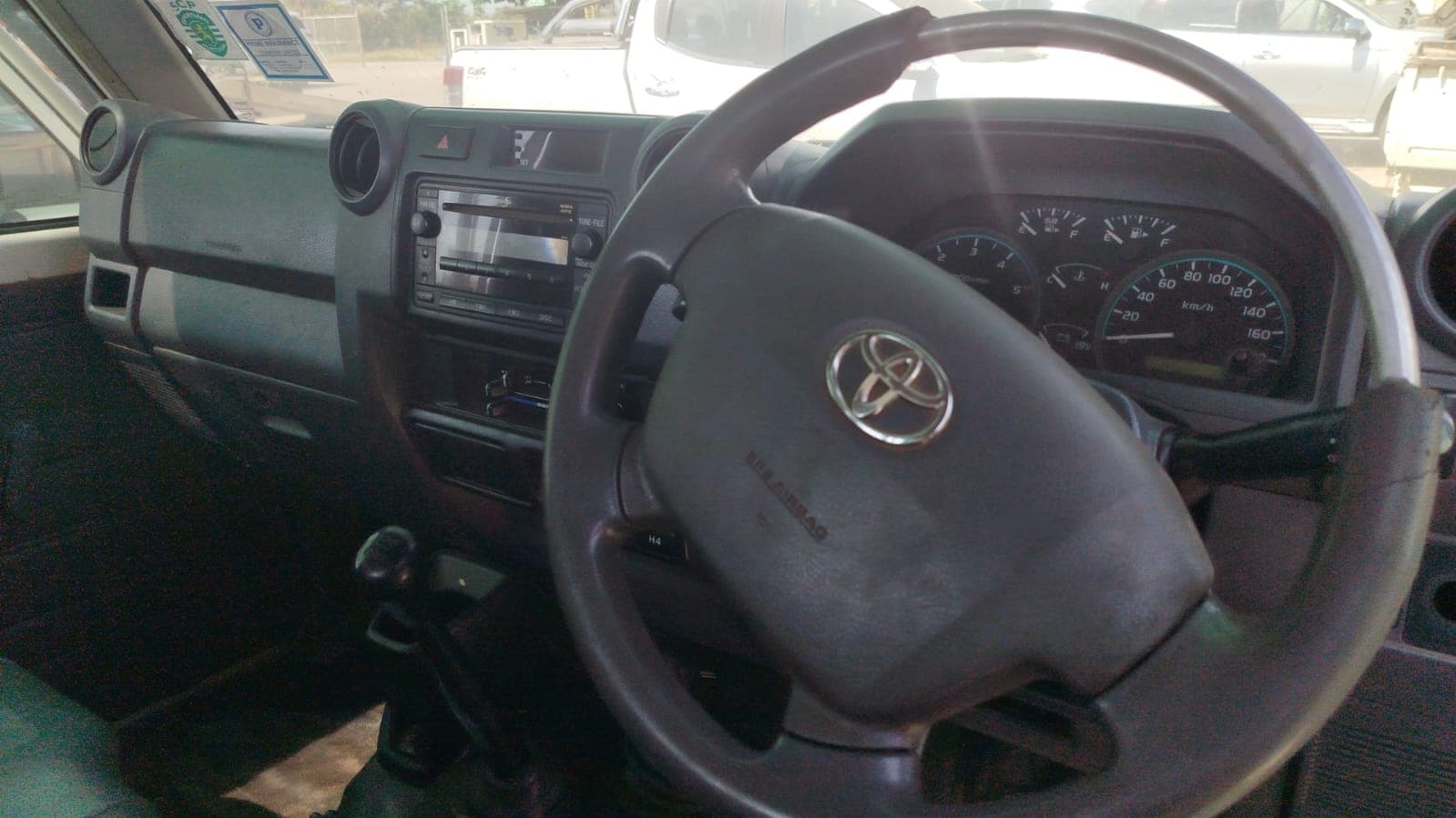 Toyota Land Cruiser 3,18m - 2013 — imagen 18