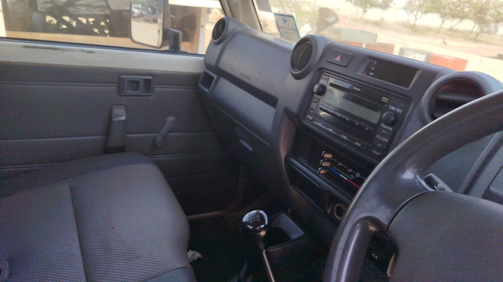 Toyota Land Cruiser 3,18m - 2013 — image 12