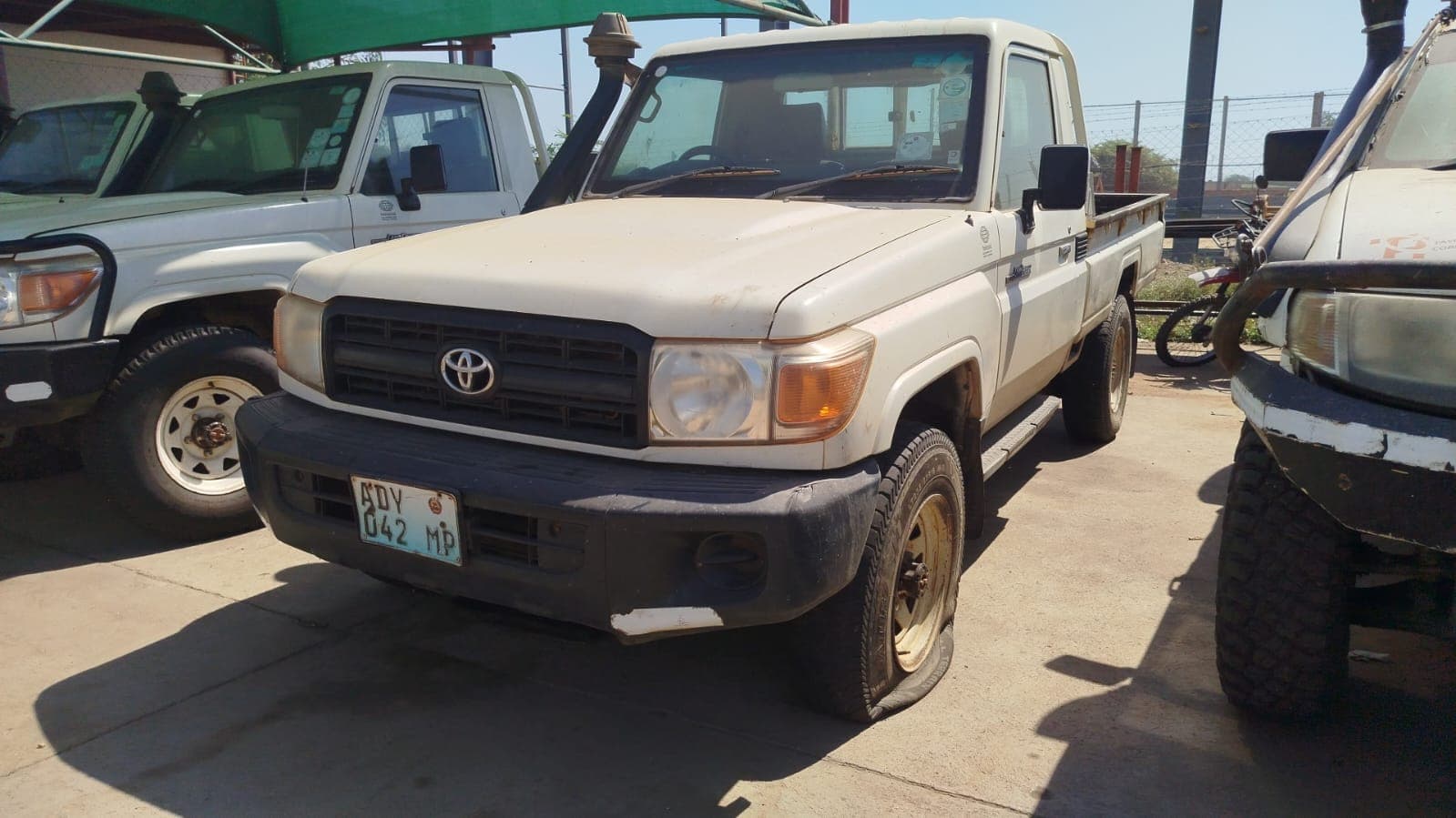 Toyota Land Cruiser 3,18m - 2013 — imagem 3