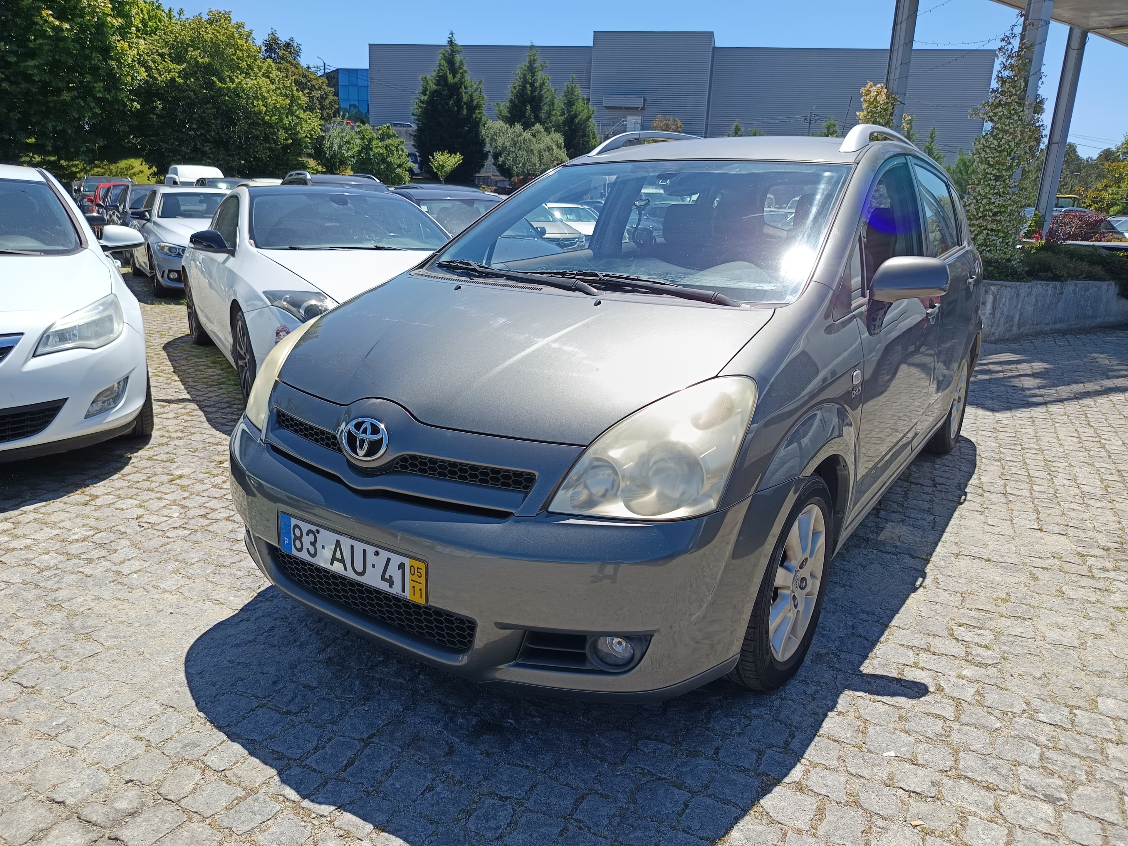 Toyota Carola Verso D4D · 7 Lugares · Ano 2005 — imagem 1