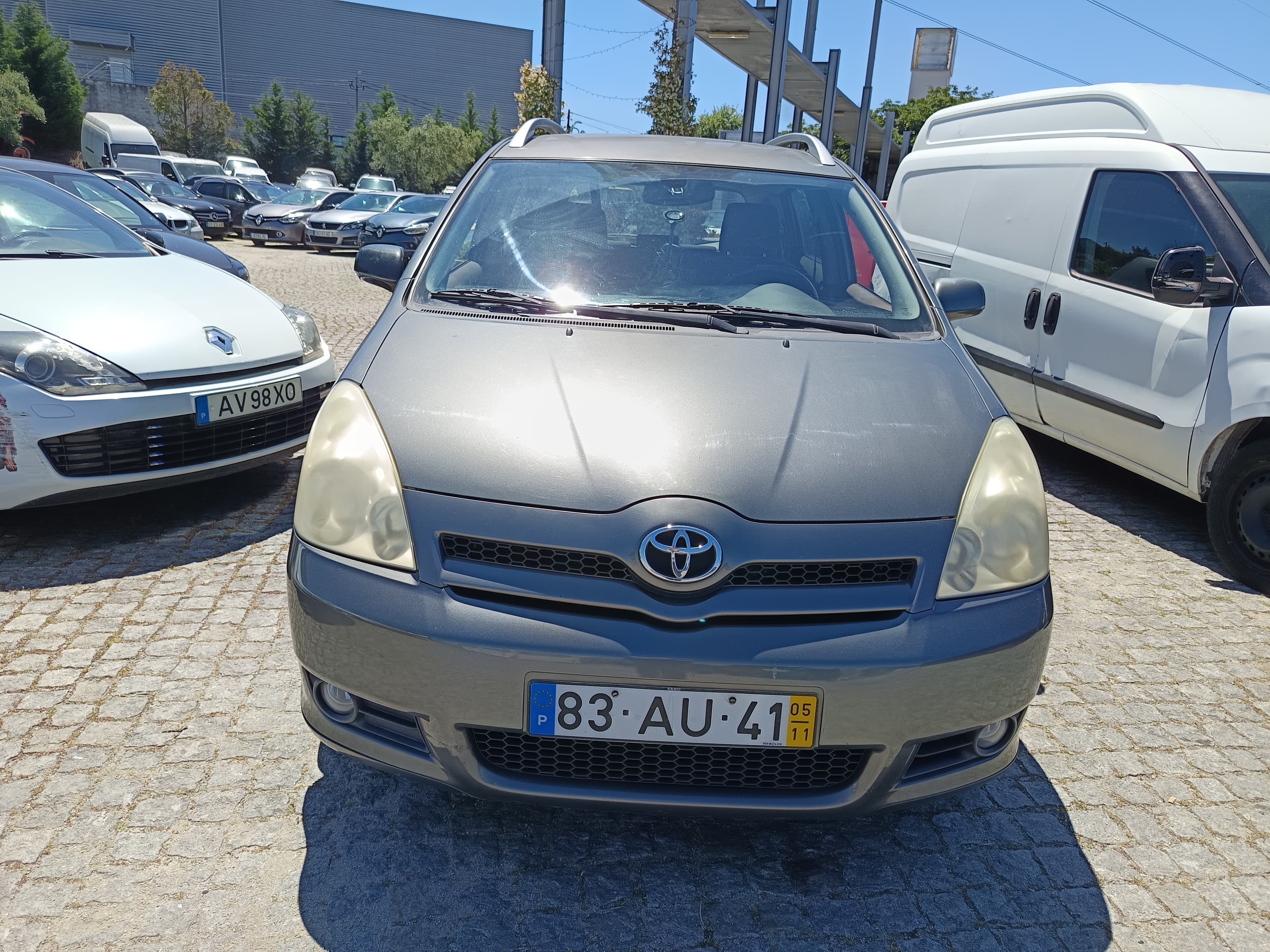 Toyota Carola Verso D4D · 7 Lugares · Ano 2005 — imagem 2