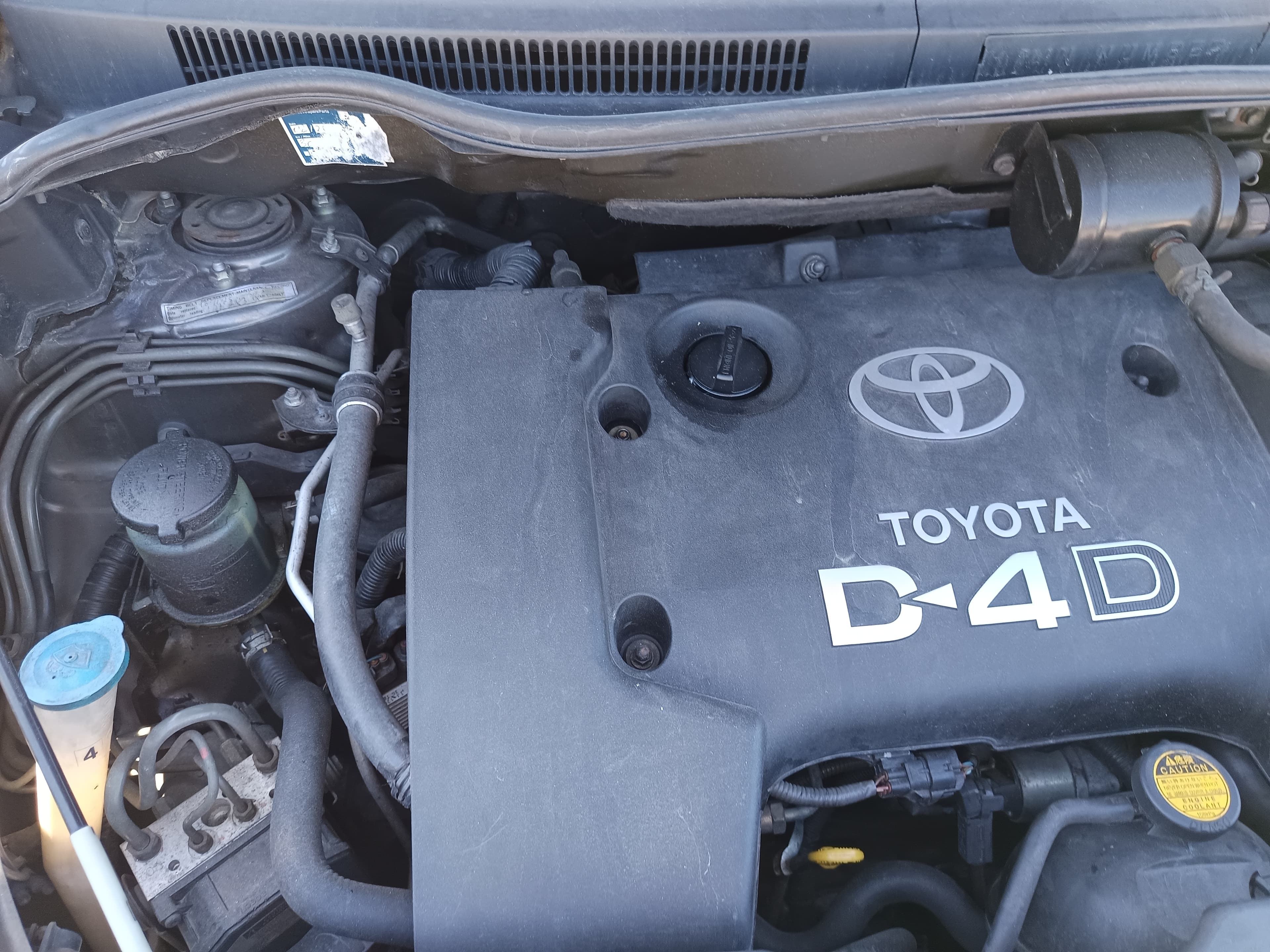 Toyota Carola Verso D4D · 7 Lugares · Ano 2005 — imagem 19