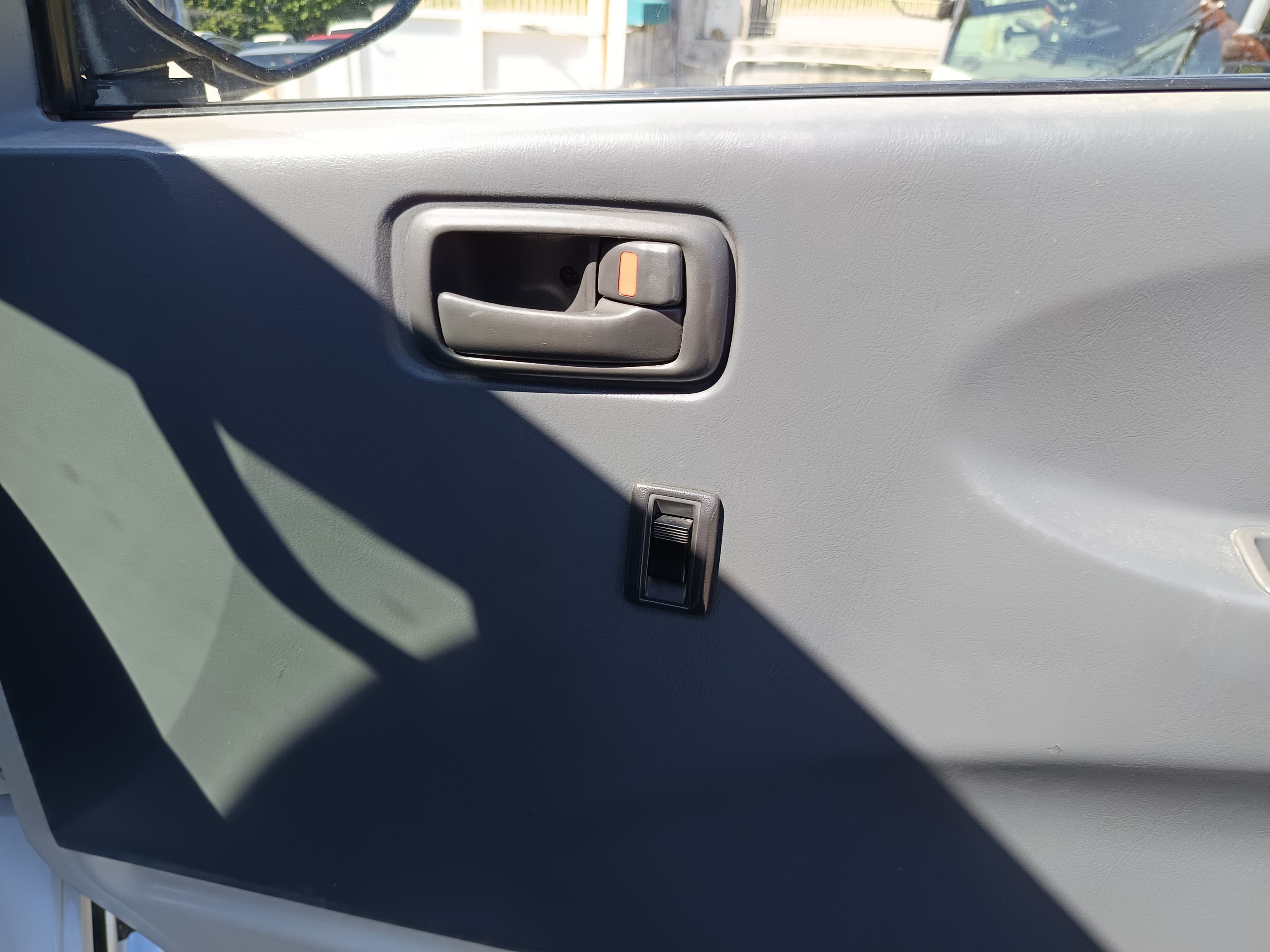 Toyota Hiace · 9 Lugares · Ano 2002 — imagem 18
